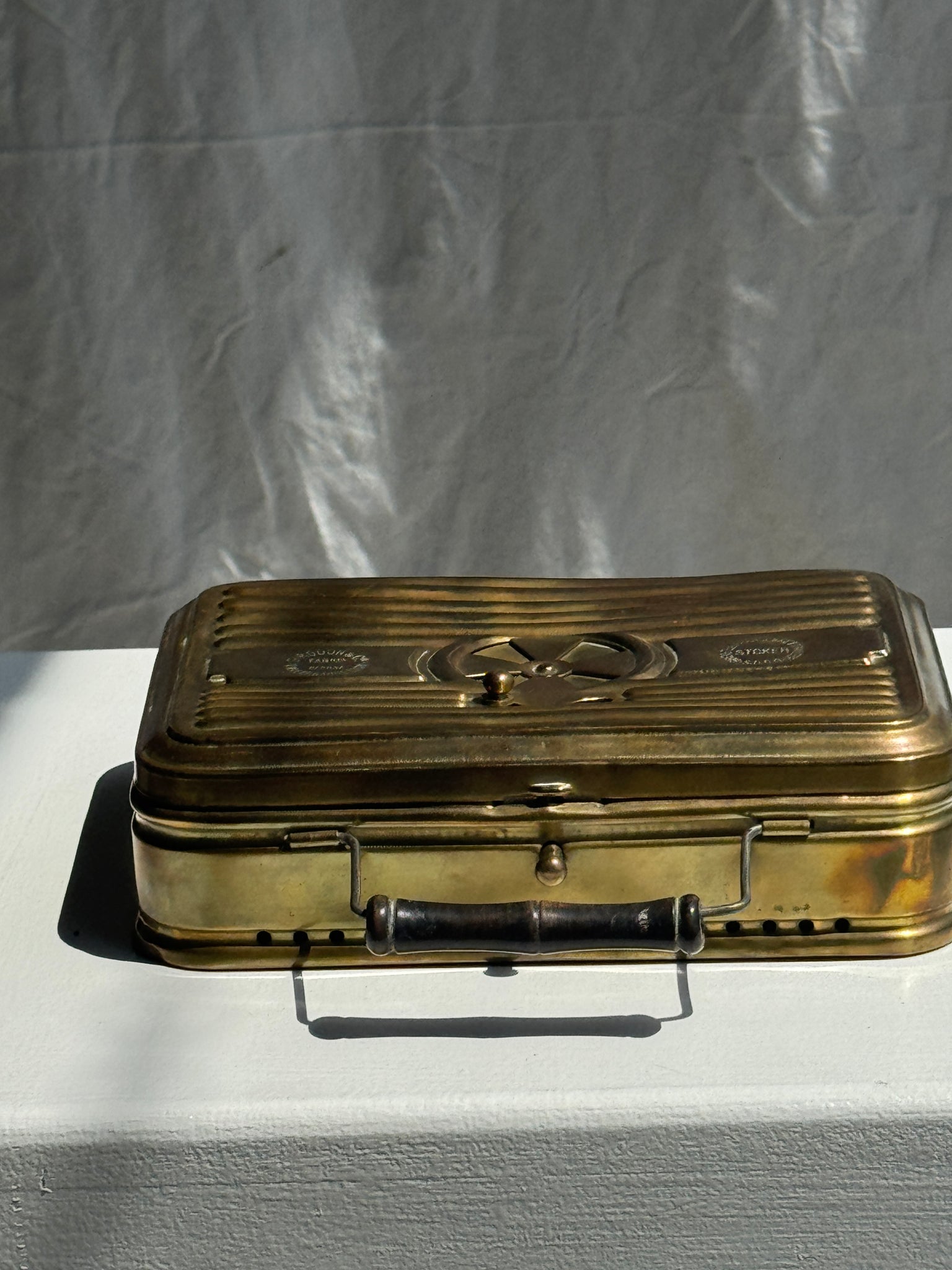 Chaufferette dorée de voyage Stoker XIXe siècle