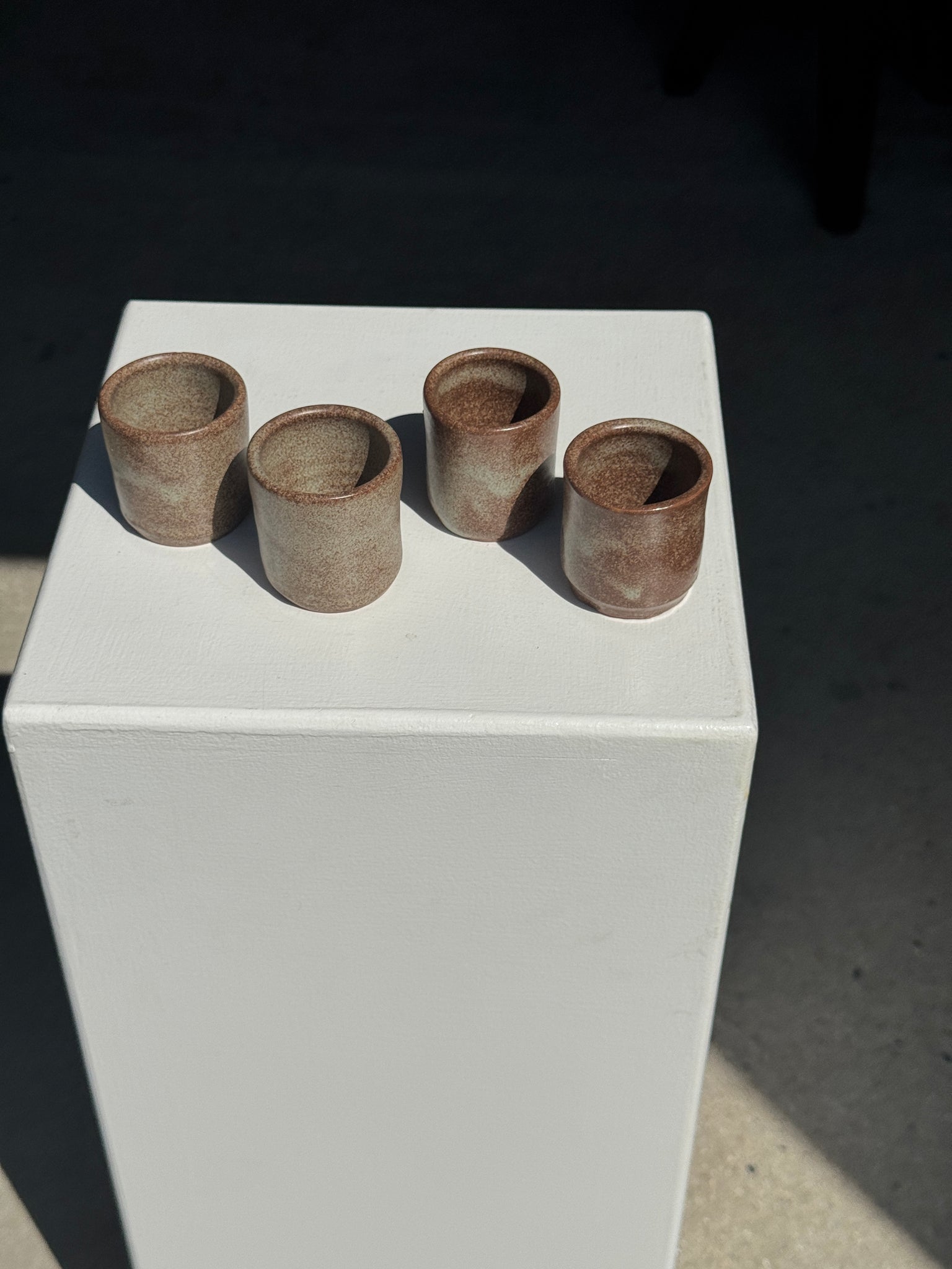 Lot de 4 tasses expresso en terracotta brune moucheté