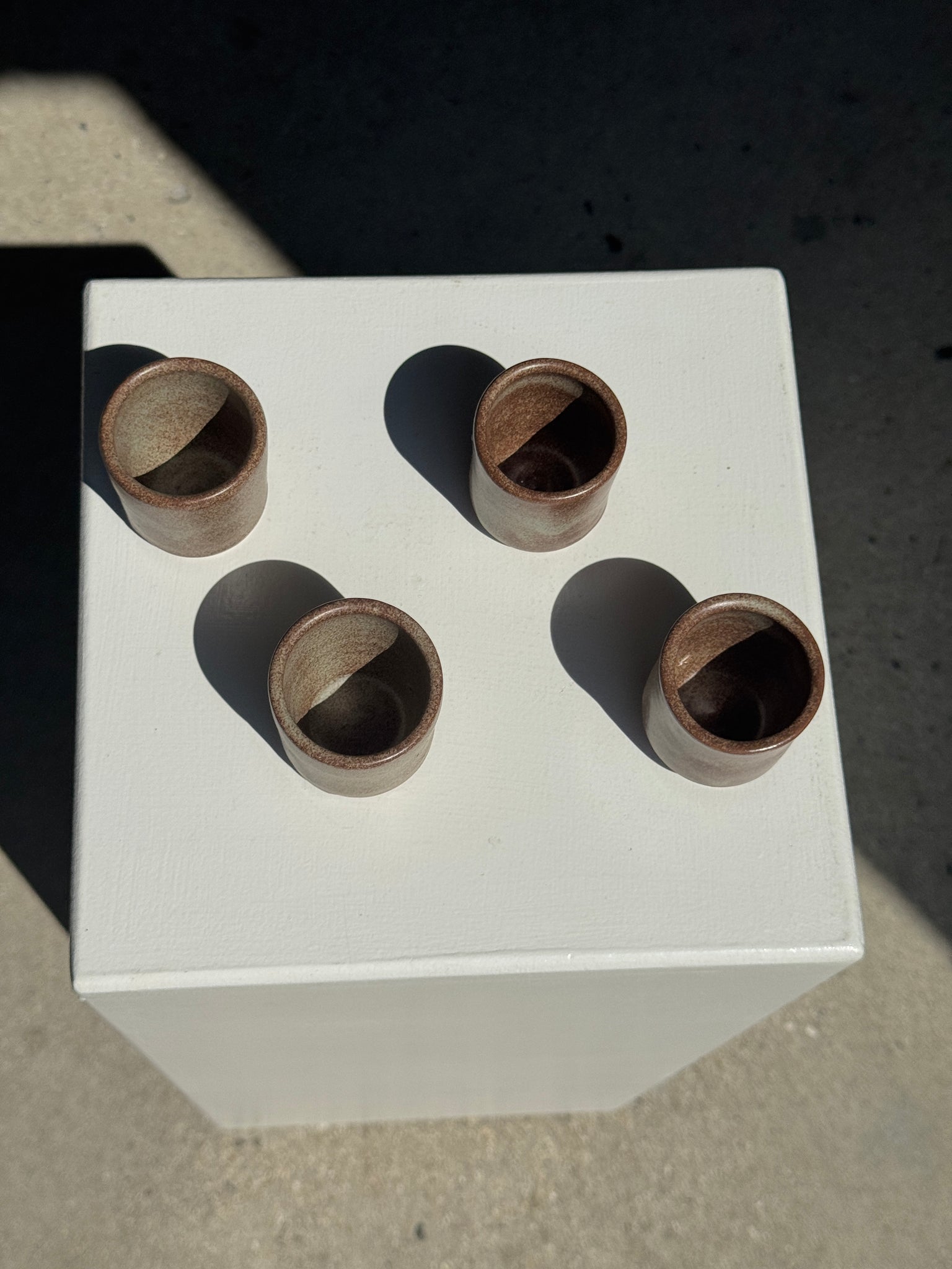 Lot de 4 tasses expresso en terracotta brune moucheté