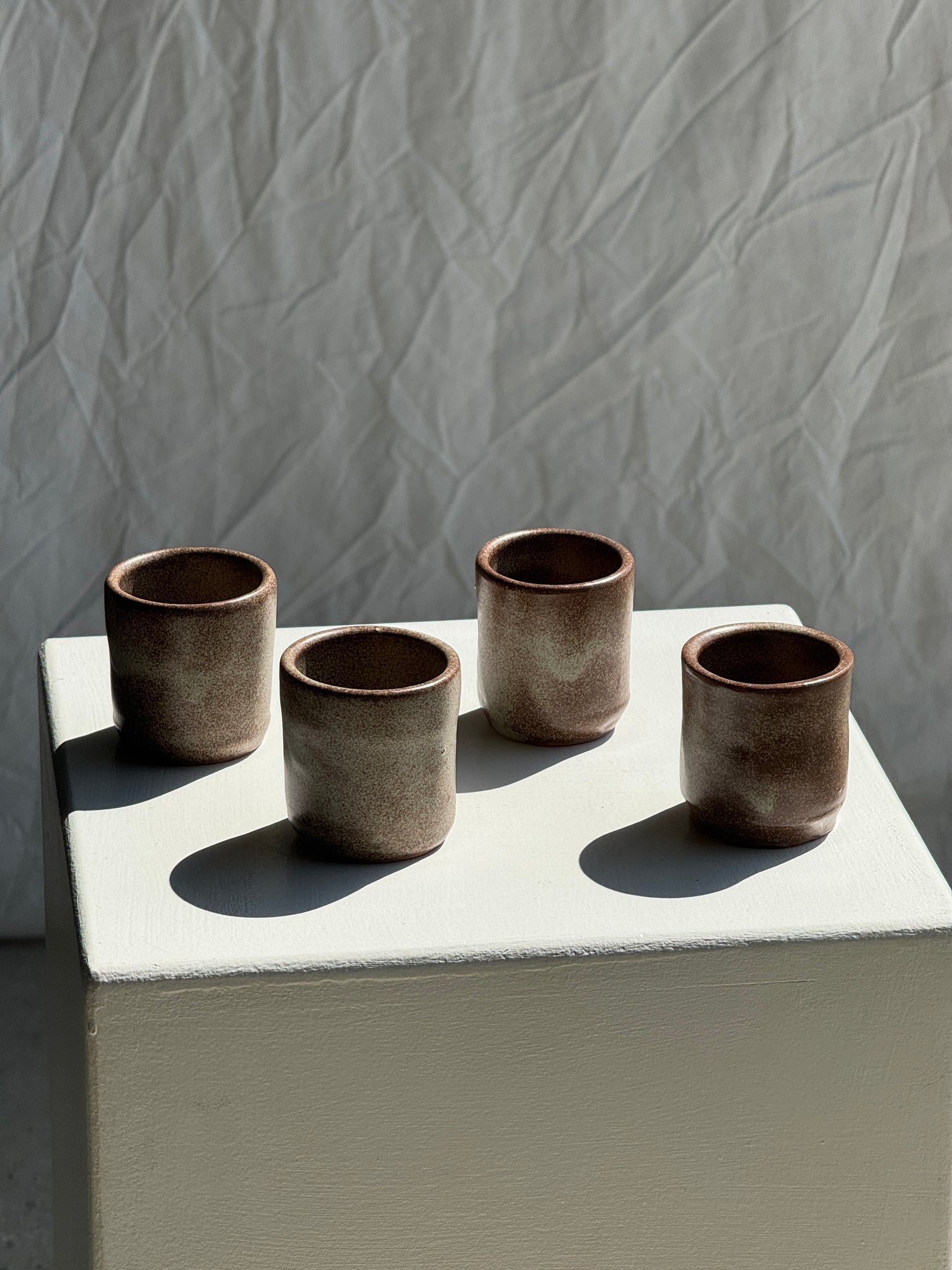 Lot de 4 tasses expresso en terracotta brune moucheté