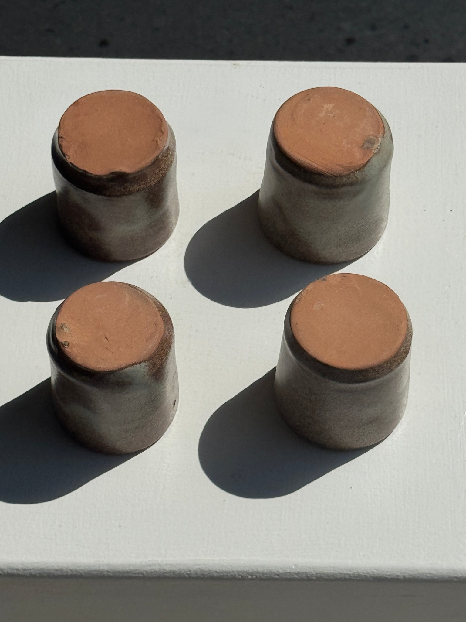 Lot de 4 tasses expresso en terracotta brune moucheté