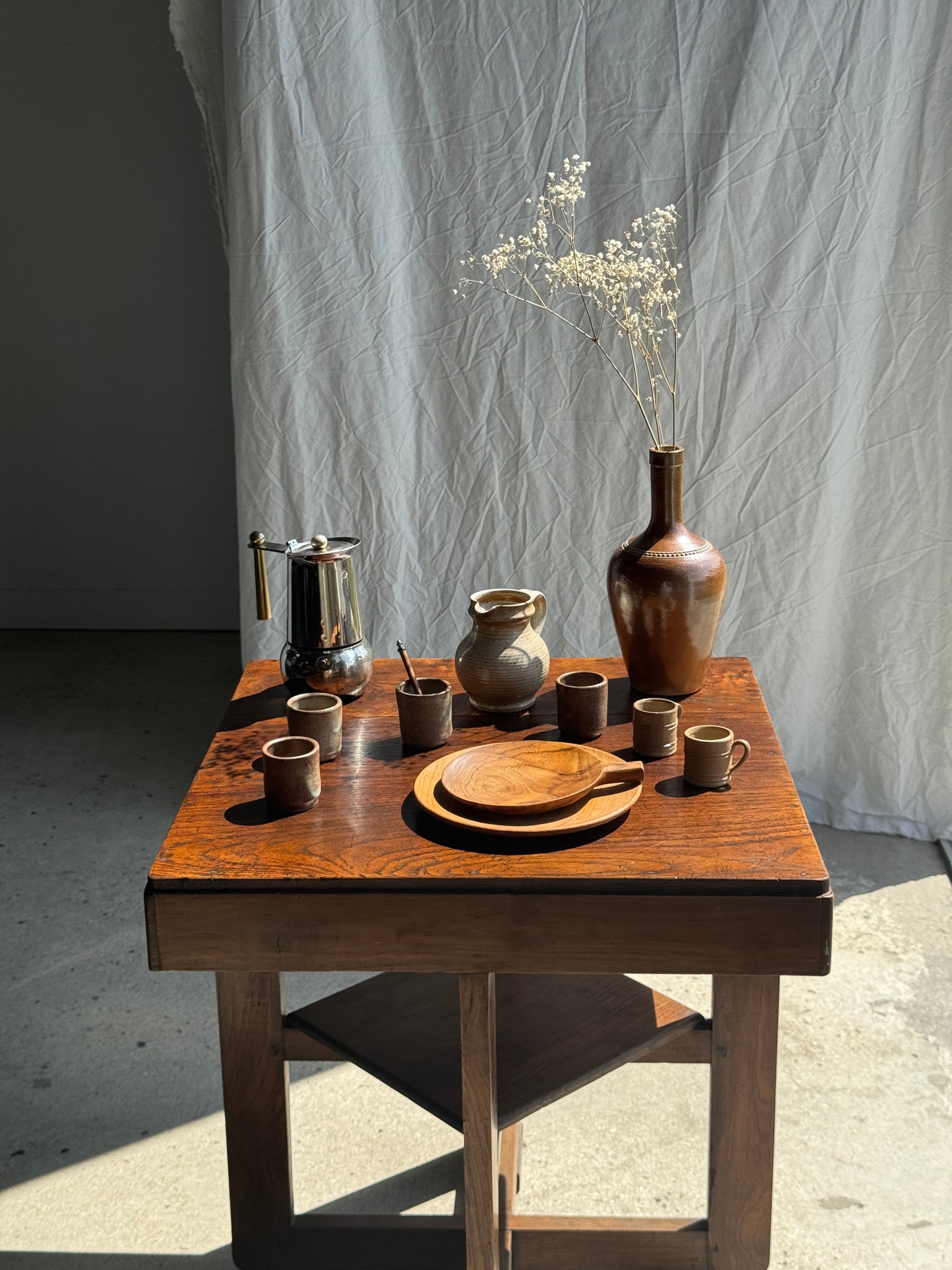 Mini carafe en grès du Marais beige à stries H11,5