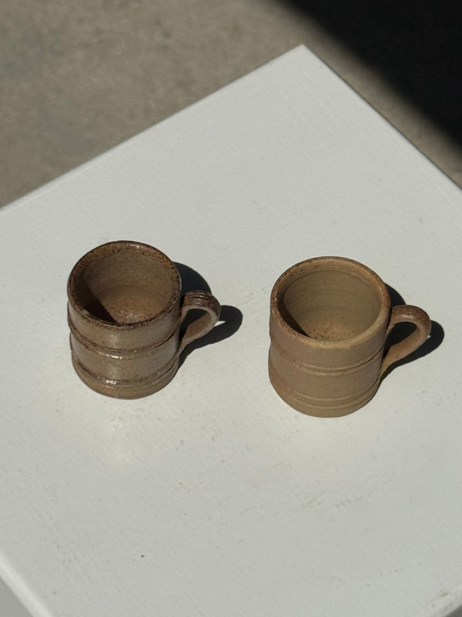 Lot de 2 mini tasses en grès