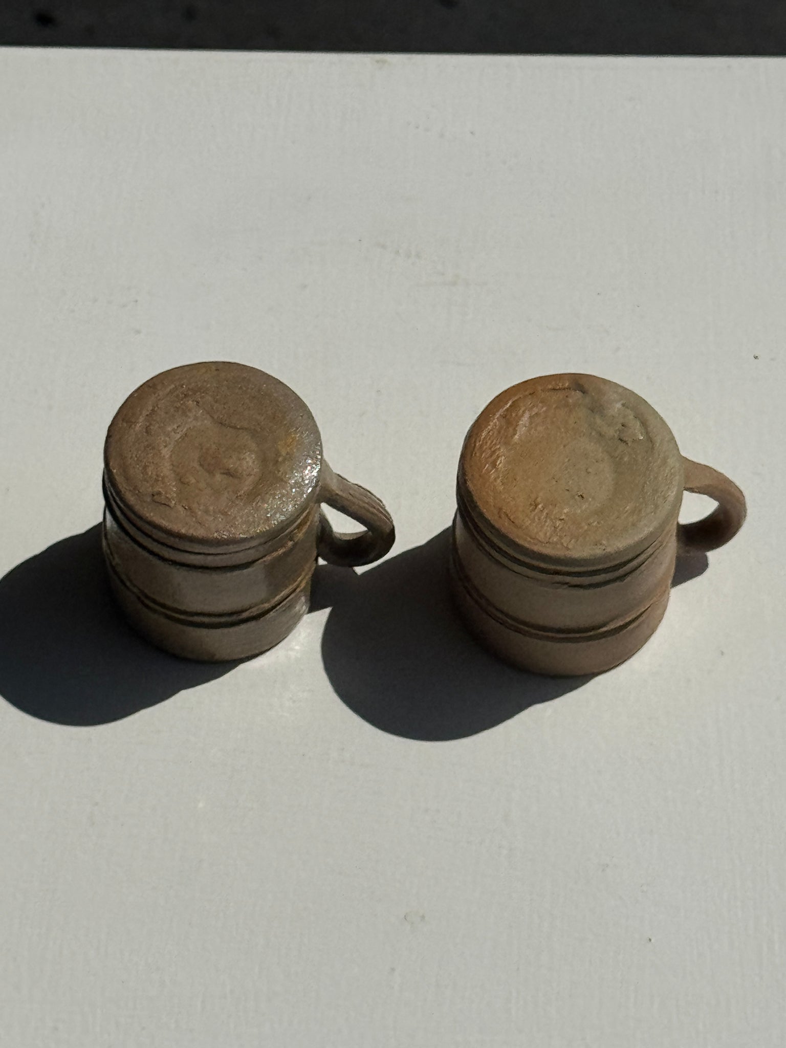 Lot de 2 mini tasses en grès