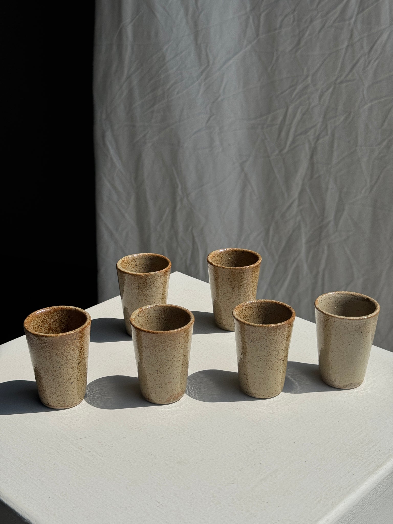 Lot de 6 mini tasses en grès beige