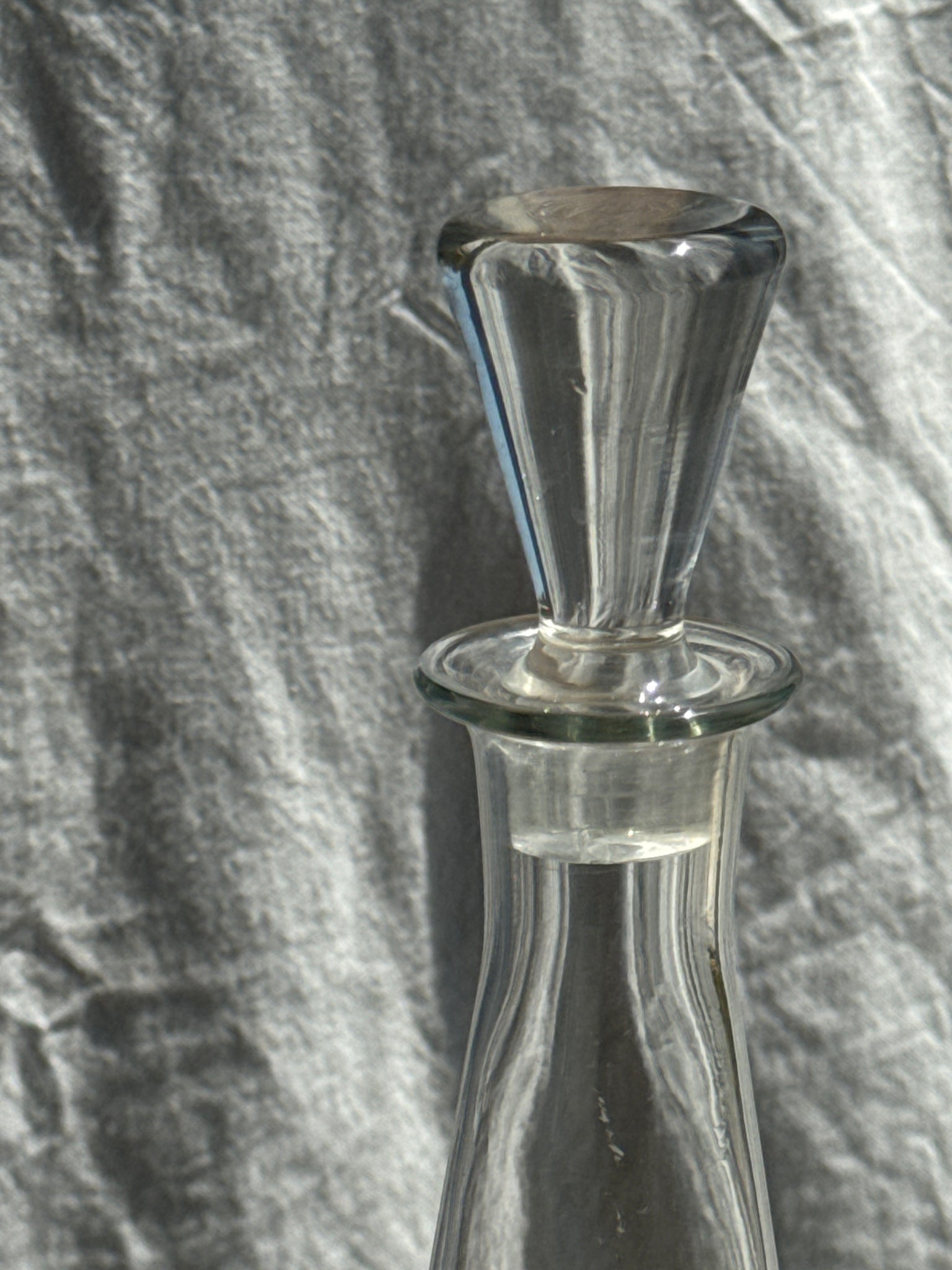 Carafe en verre conique à bouchon H32,5