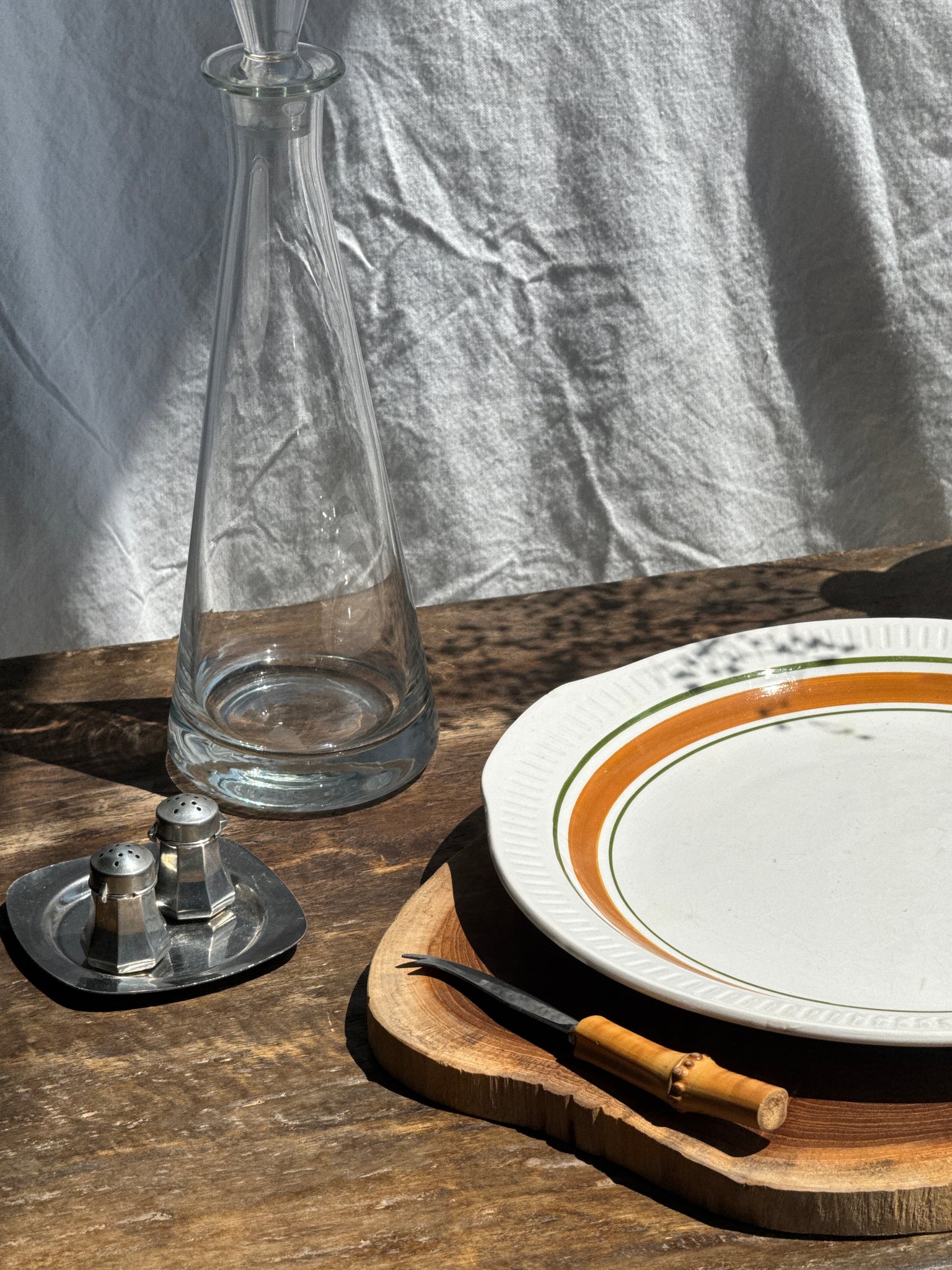Plat à gâteaux vintage liseré orange et vert D30