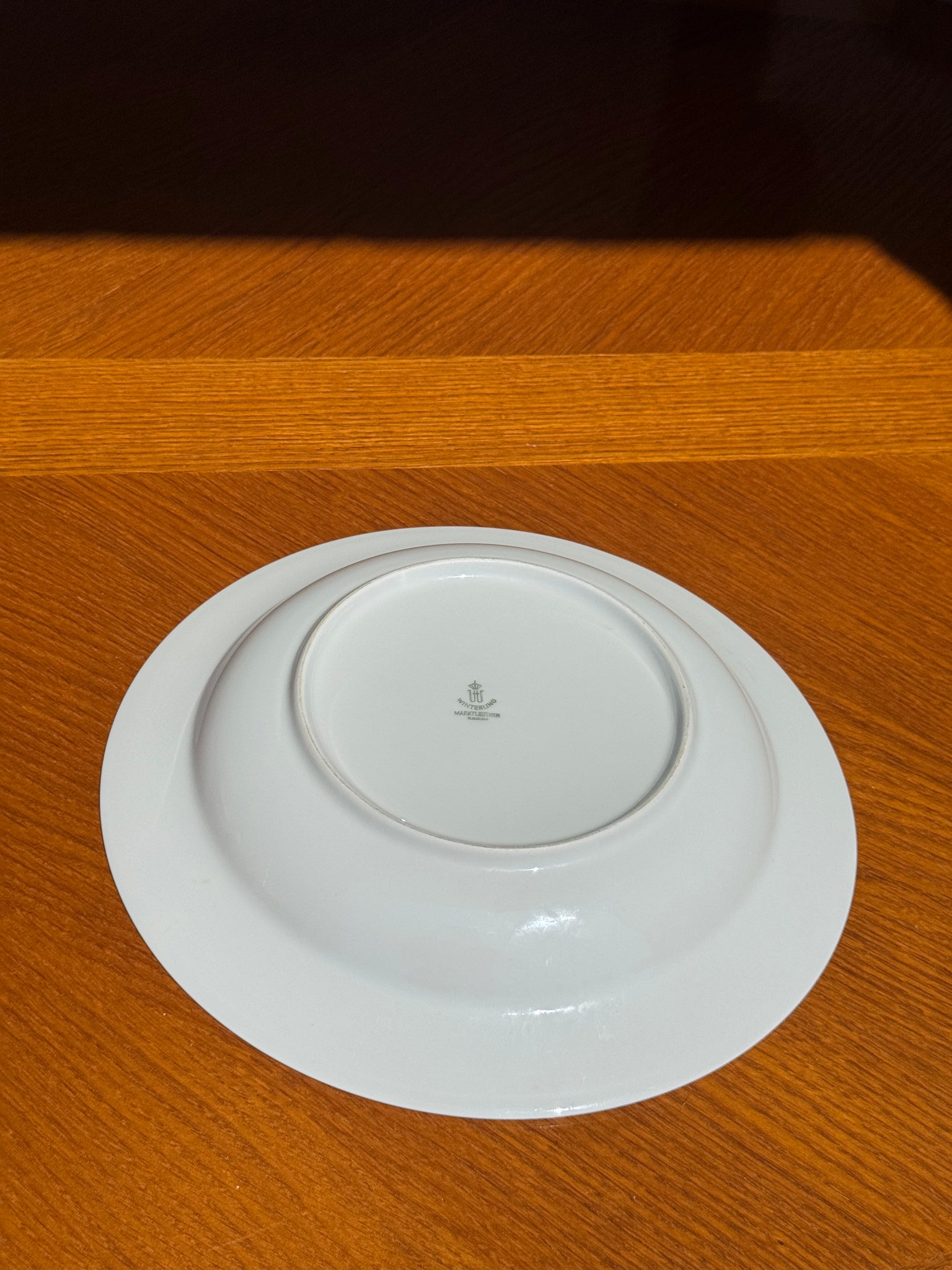 Service en porcelaine allemande Winterling Marktleuthen Bavaria blanche, liseré argenté