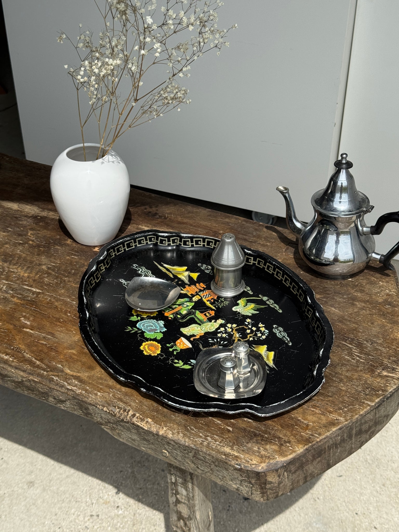 Plateau vintage noir thème asiatique L44