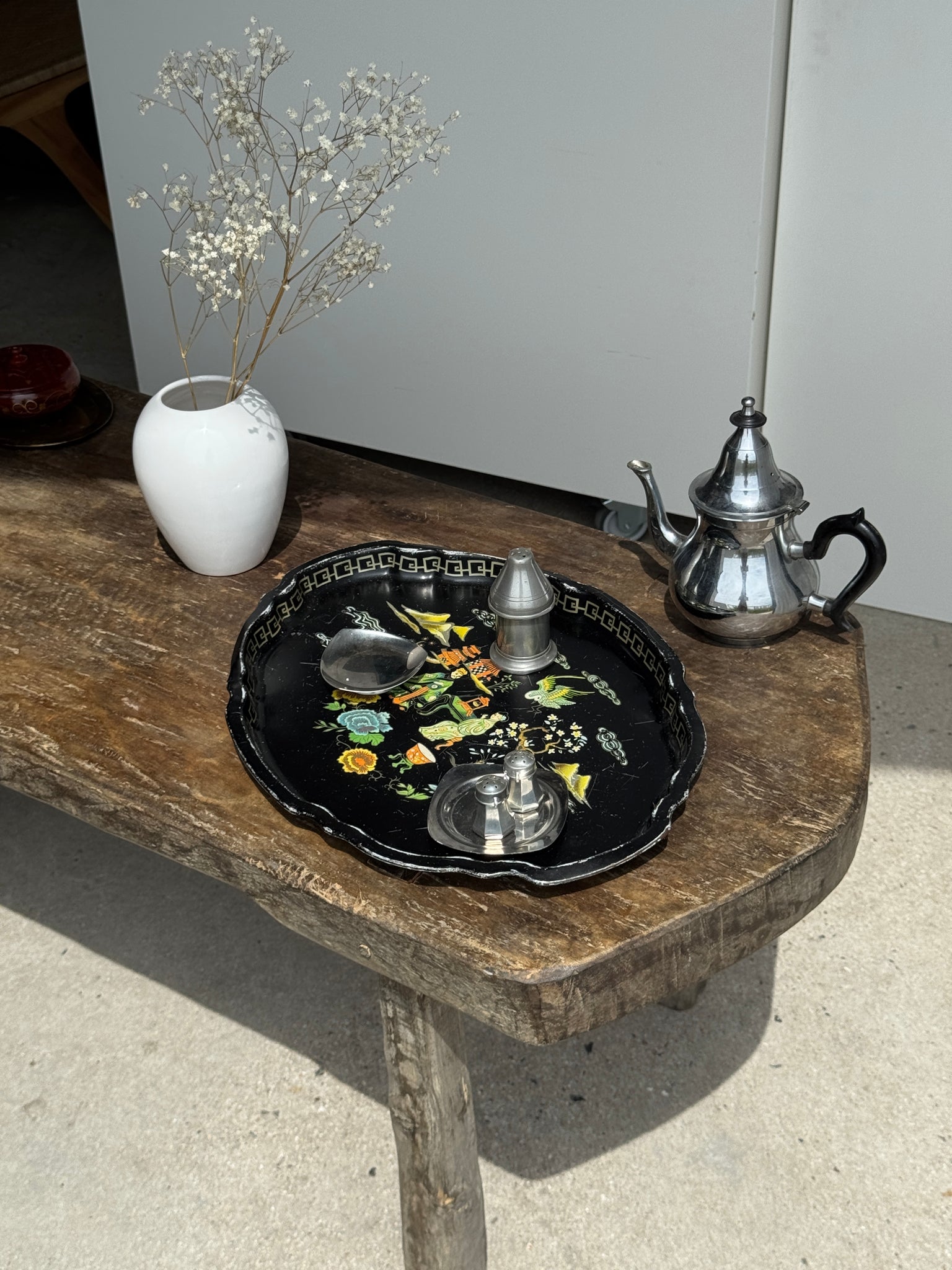 Plateau vintage noir thème asiatique L44