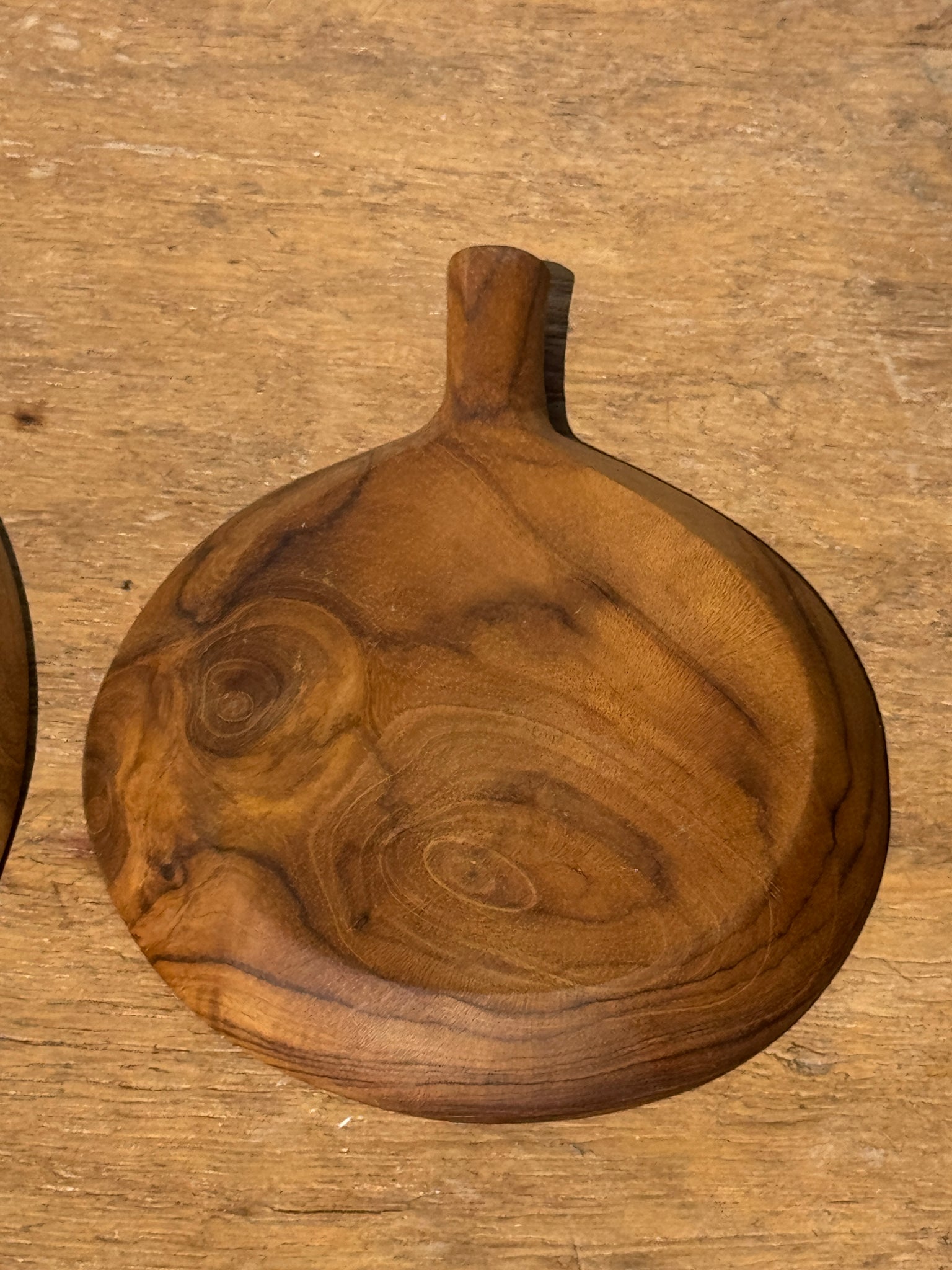 Lot de 2 petits plats à anse circulaires en teck indonésien