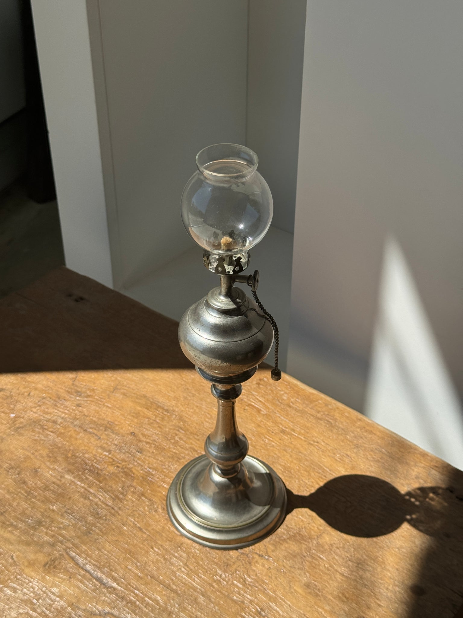 Lampe à huile argentée XIXe siècle H36