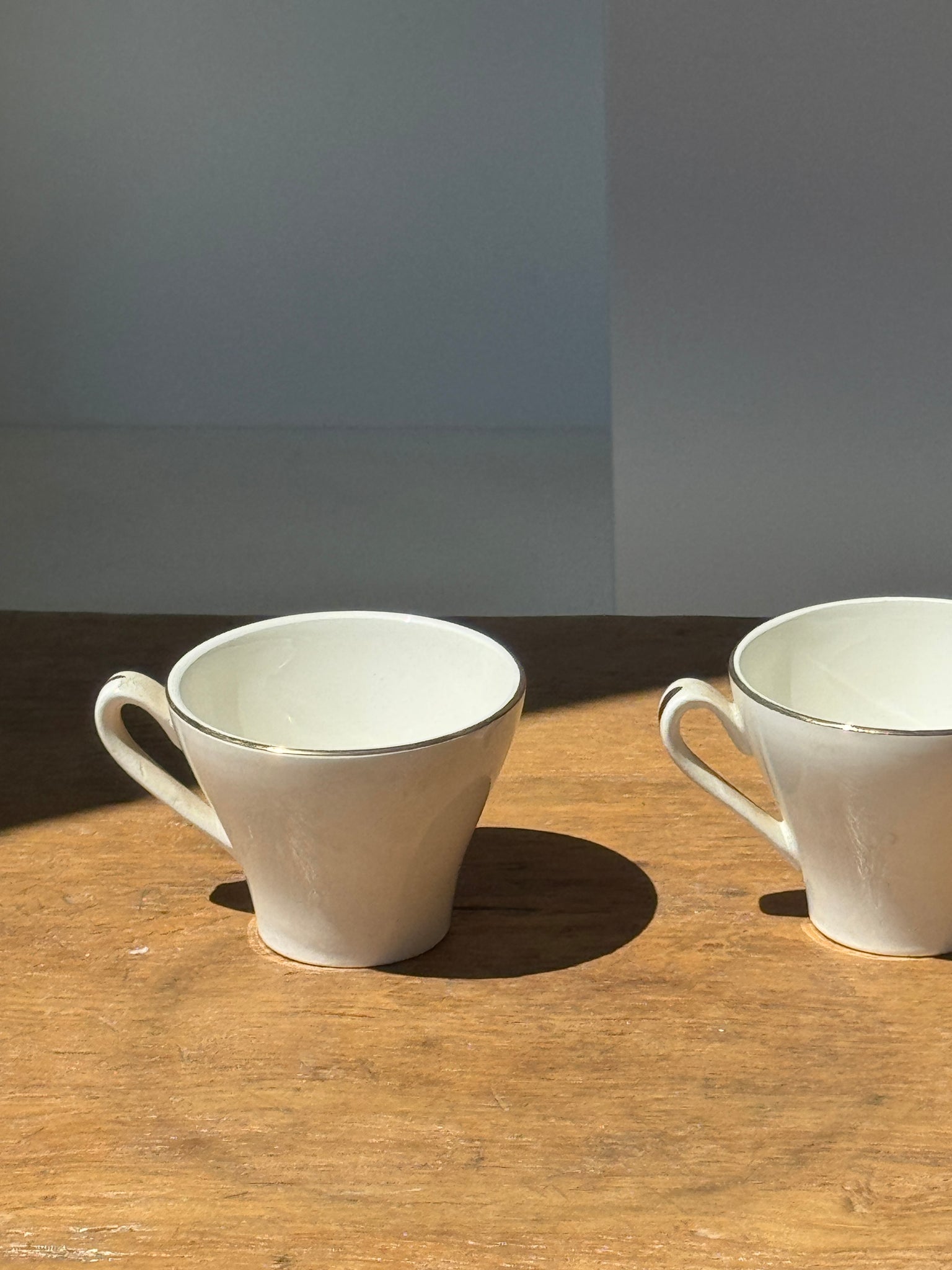 Lot de 3 tasses à café à motif de voitures anciennes
