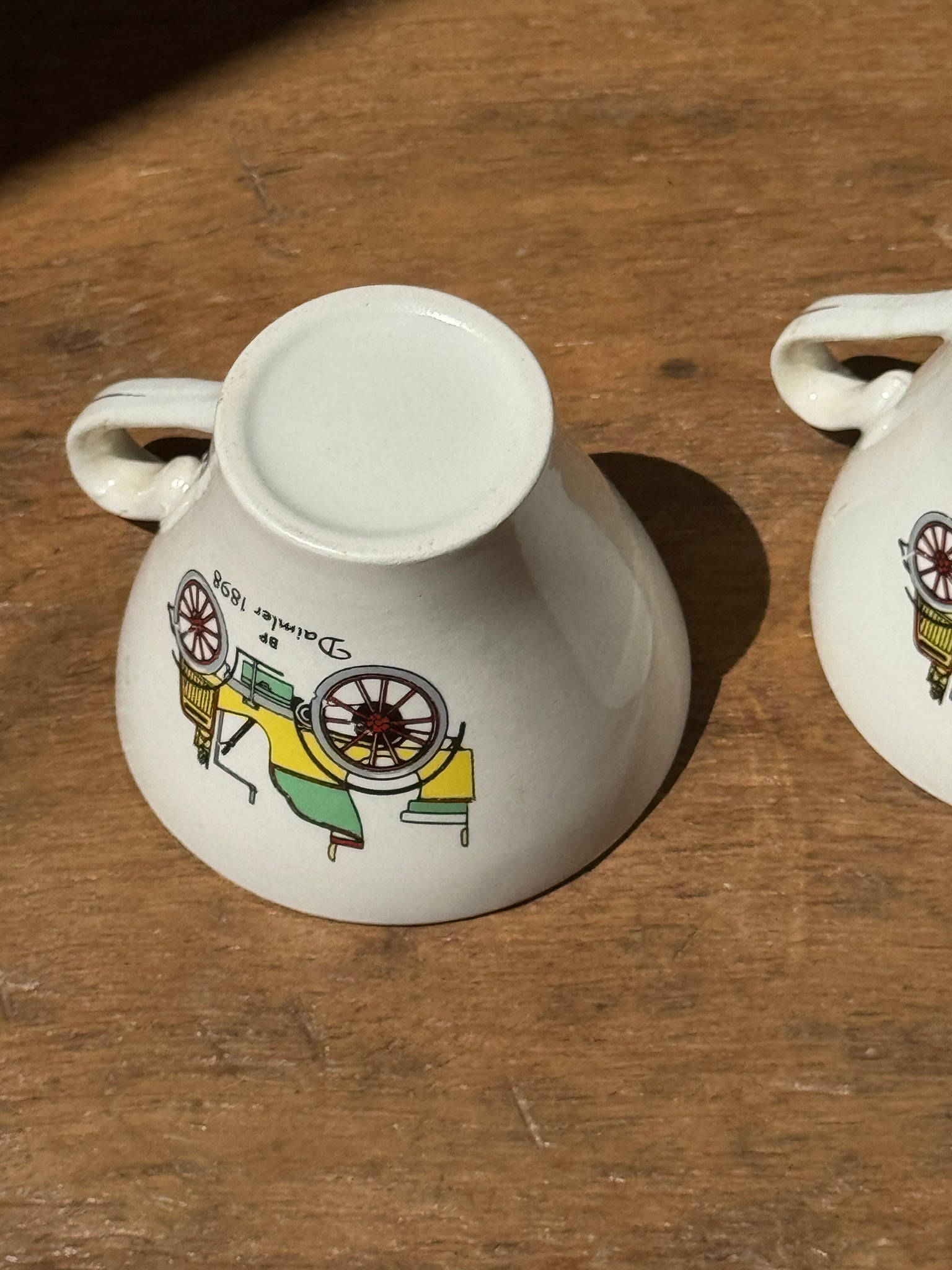 Lot de 3 tasses à café à motif de voitures anciennes