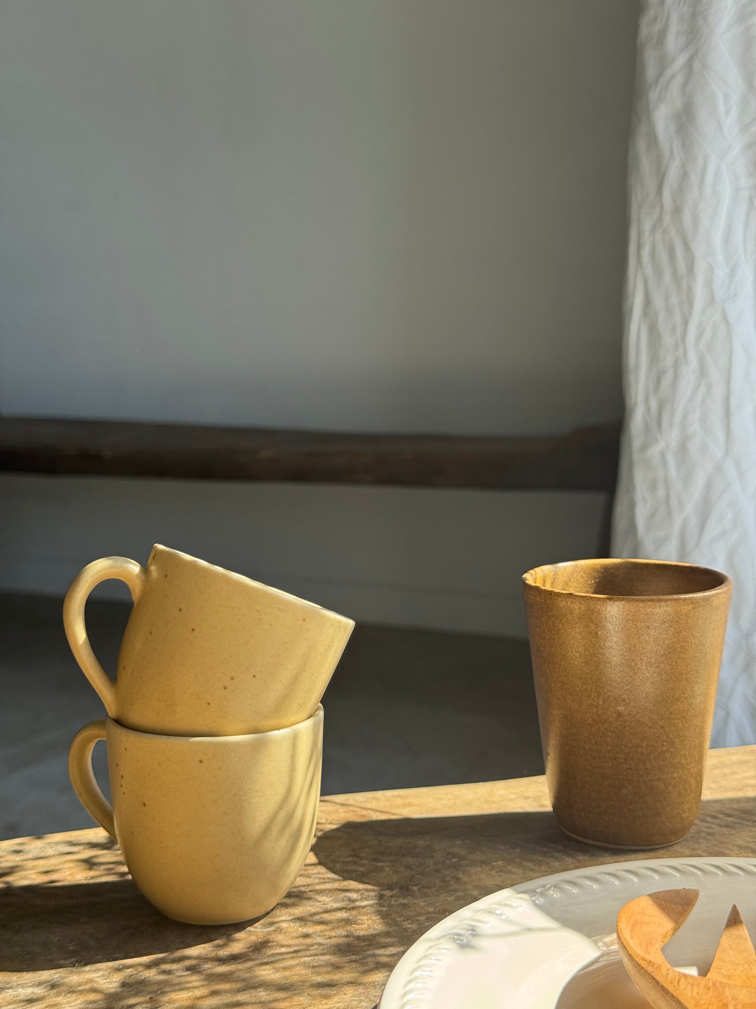 Lot de 6 petites tasses en grès véritable