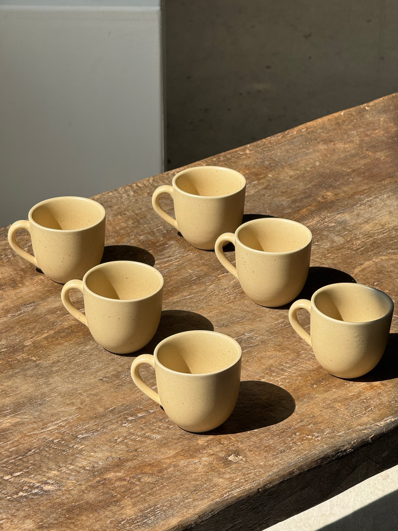 Lot de 6 petites tasses en grès véritable