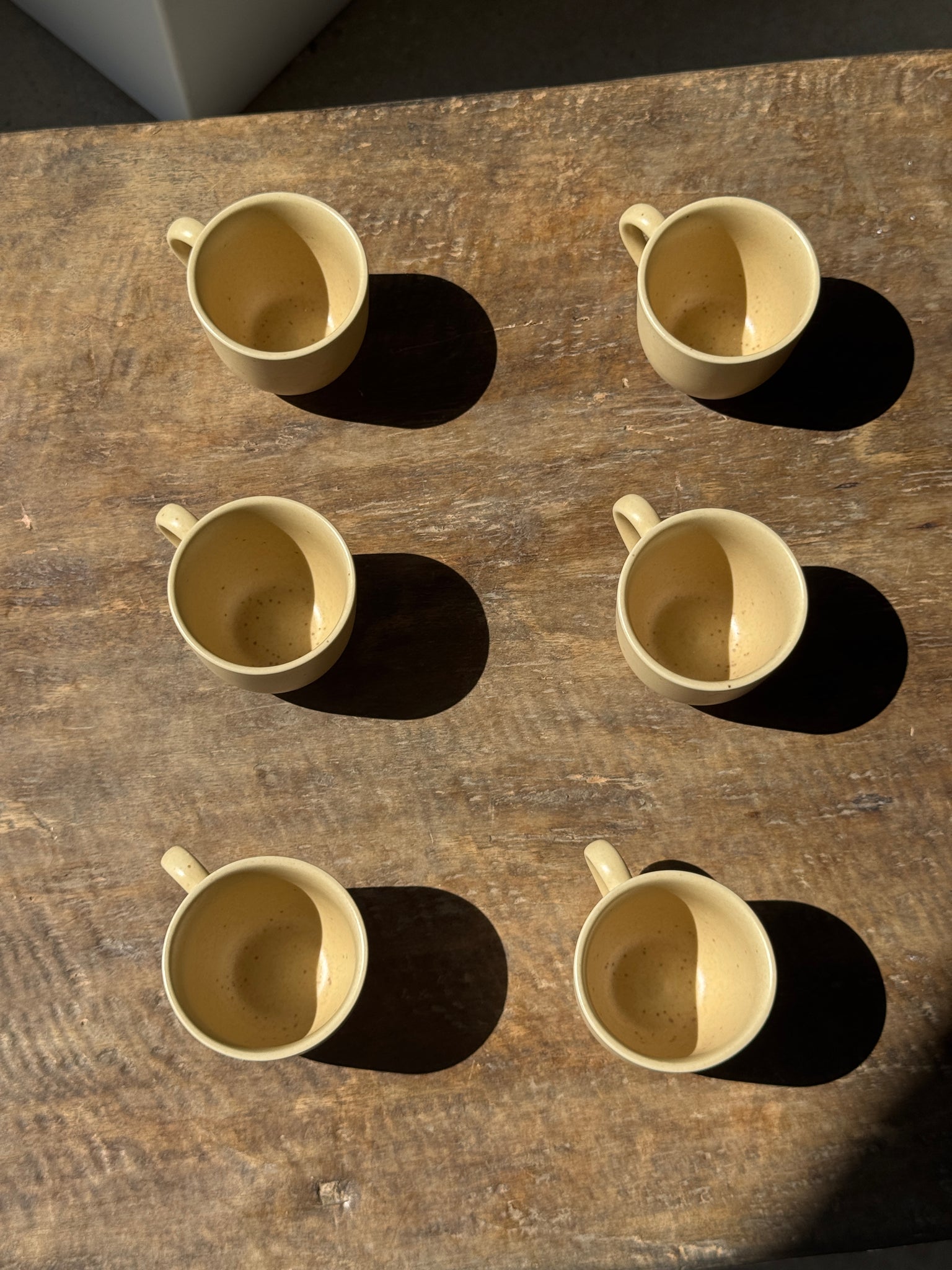Lot de 6 petites tasses en grès véritable
