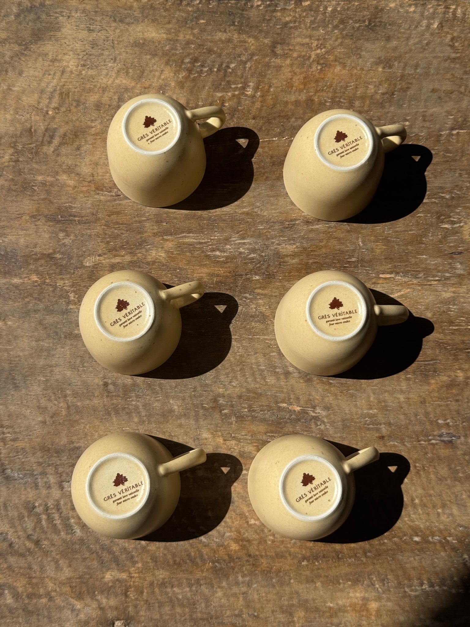 Lot de 6 petites tasses en grès véritable