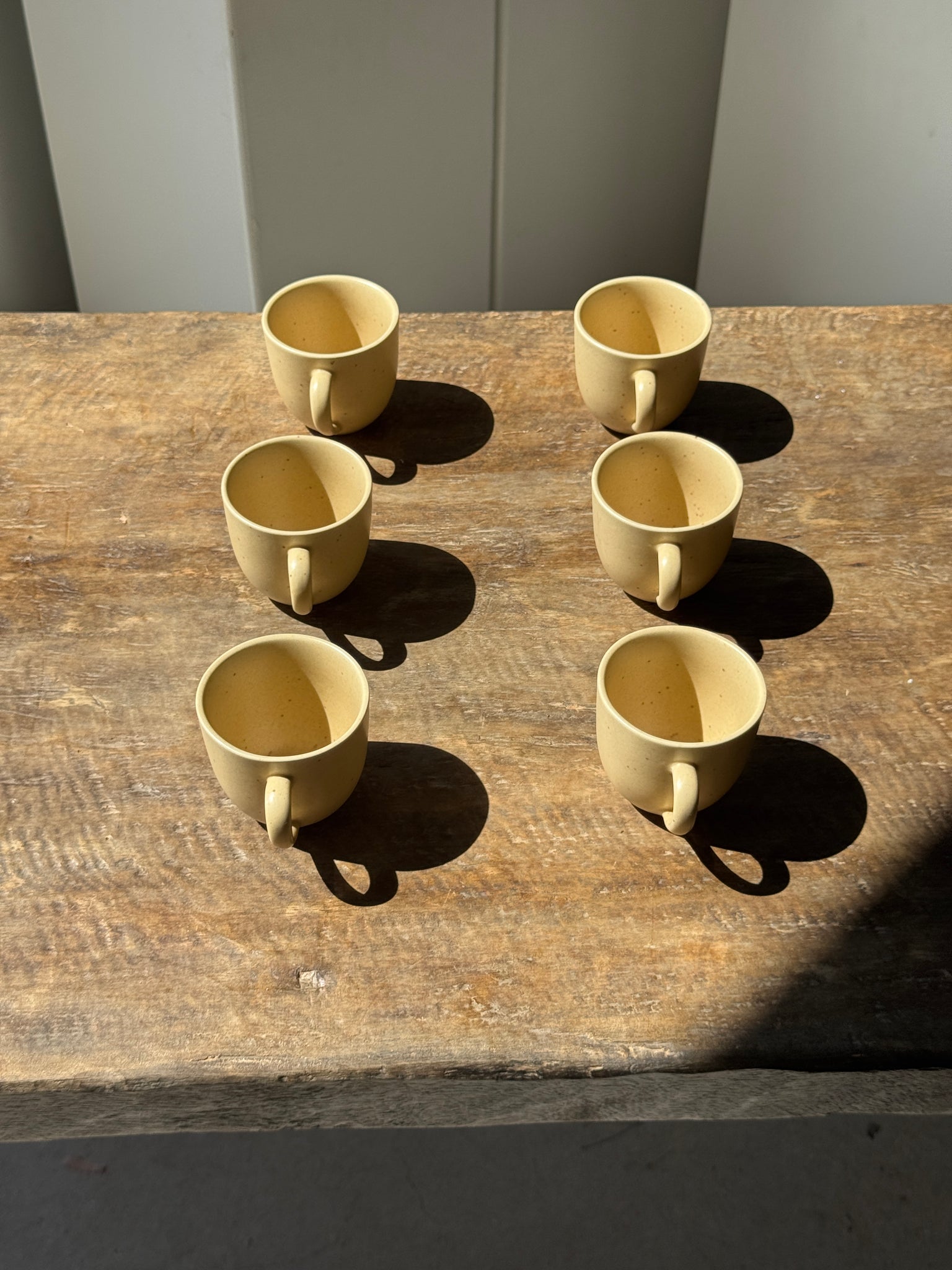 Lot de 6 petites tasses en grès véritable