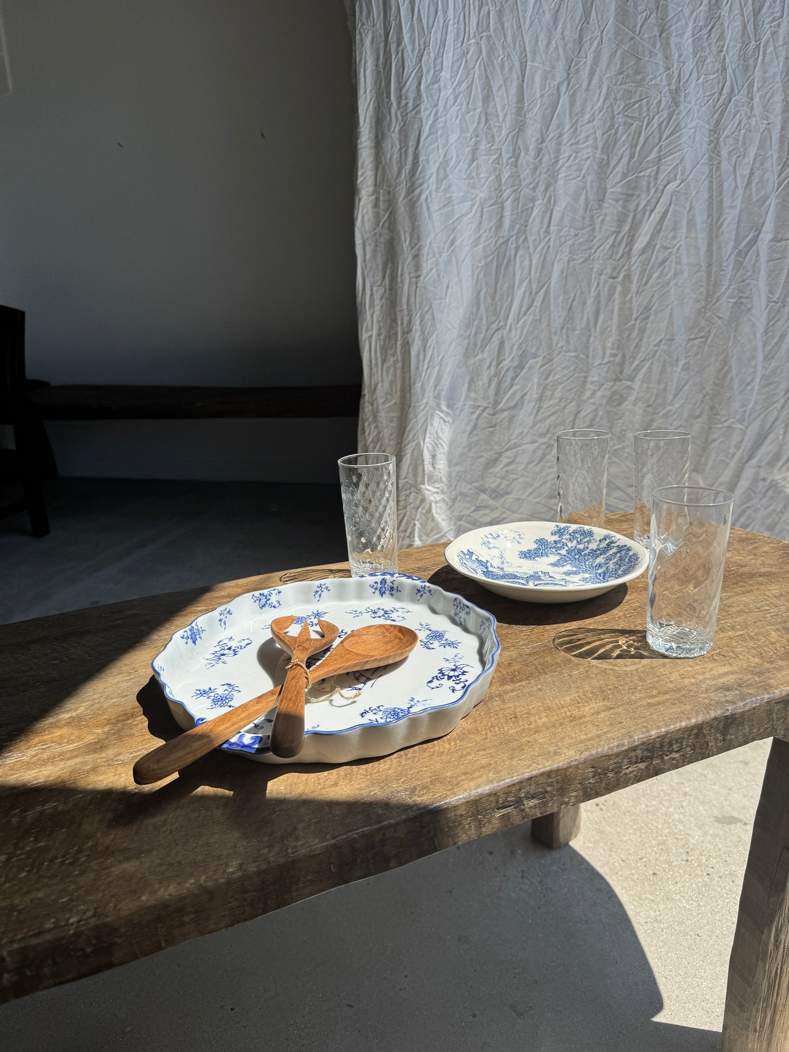 Plat à tarte ancien bleu et blanc D28