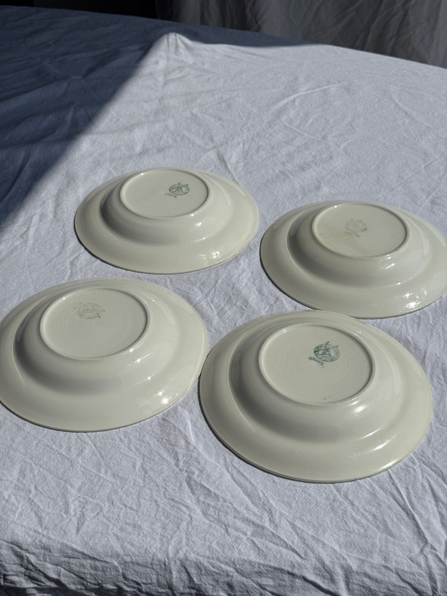 Lot de 4 assiettes vertes quadrillées creuses Moulin des Loups