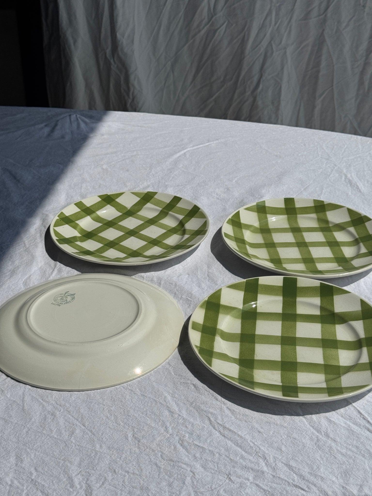 Lot de 4 assiettes à dessert vertes quadrillées plates Moulin des Loups D24