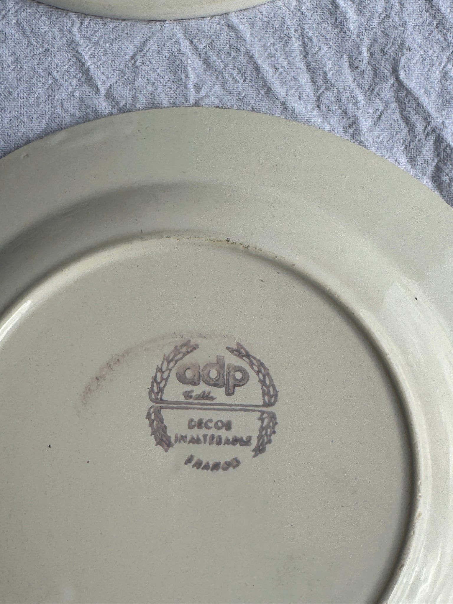 Lot de 4 petites assiettes à dessert blanches vintage D21