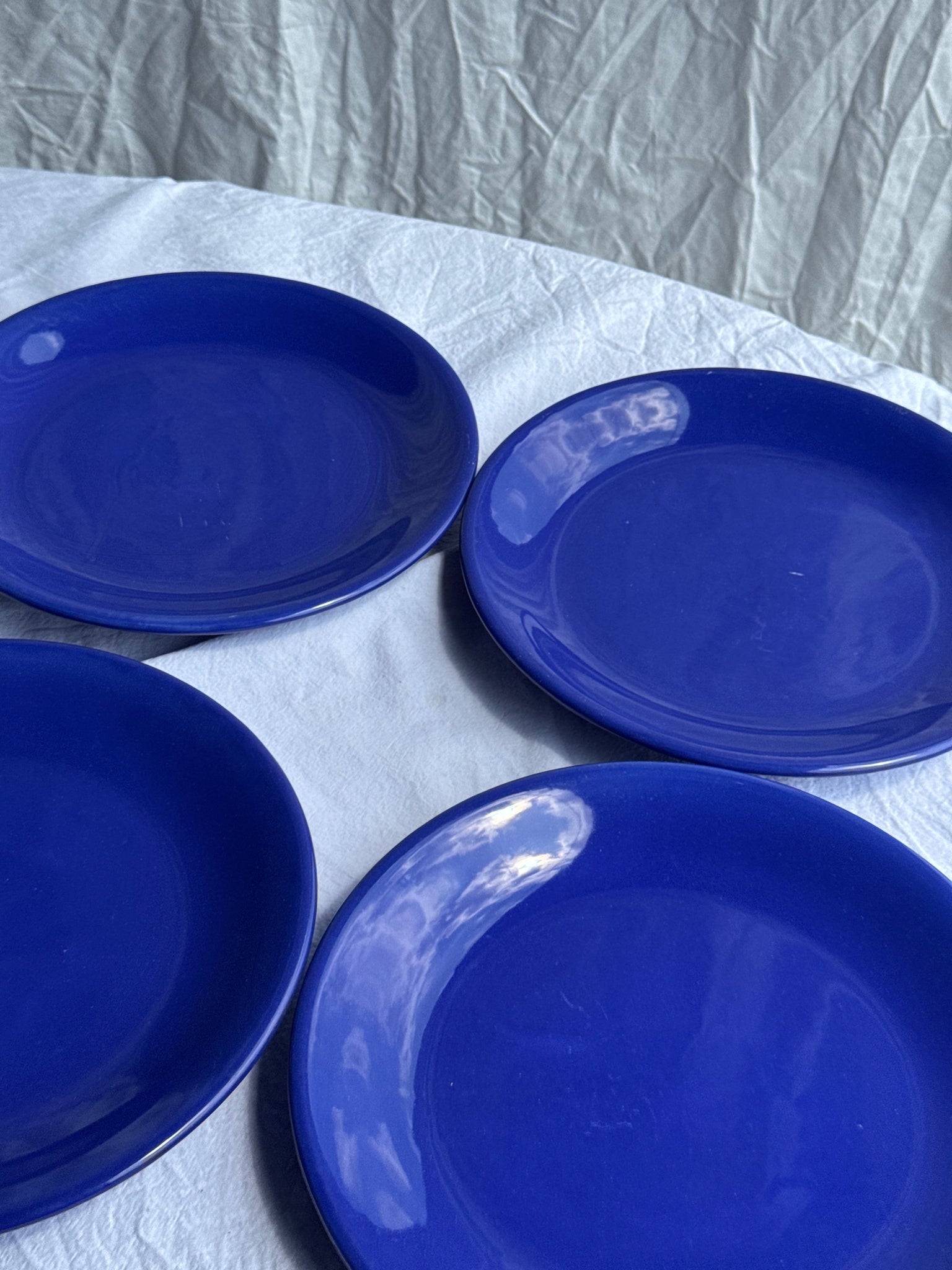 Lot de 4 assiettes bleues plates italiennes D28,5
