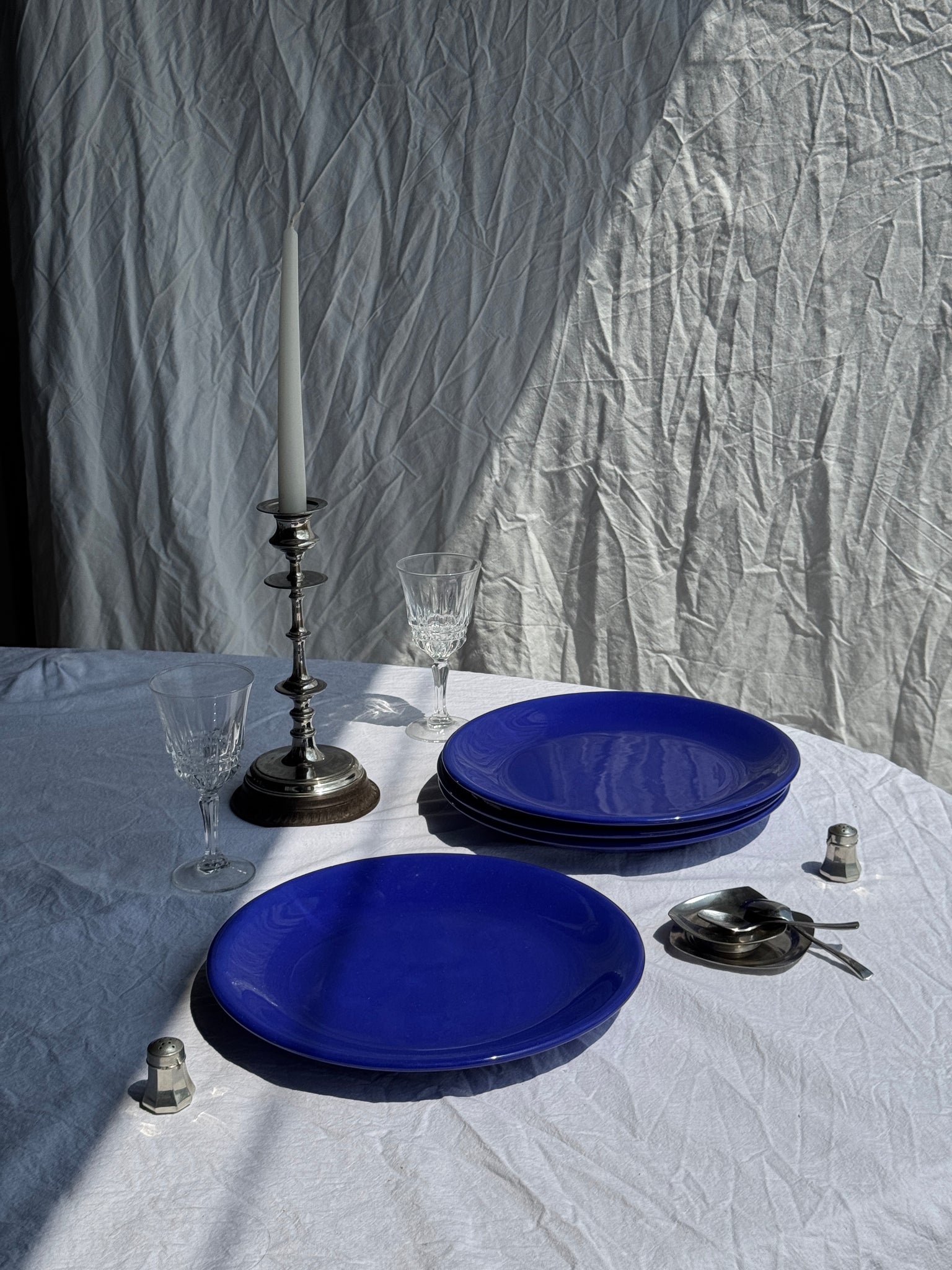 Lot de 4 assiettes bleues plates italiennes D28,5