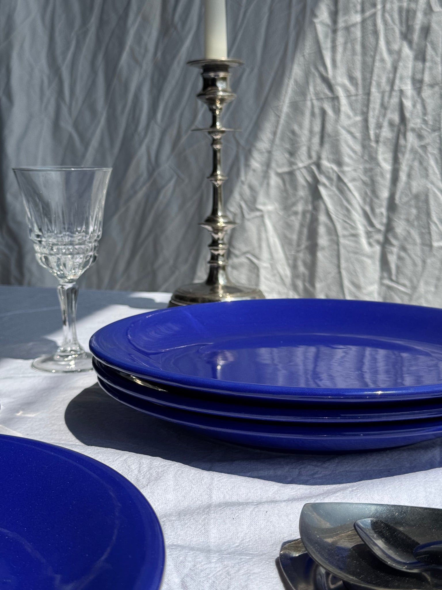 Lot de 4 assiettes bleues plates italiennes D28,5