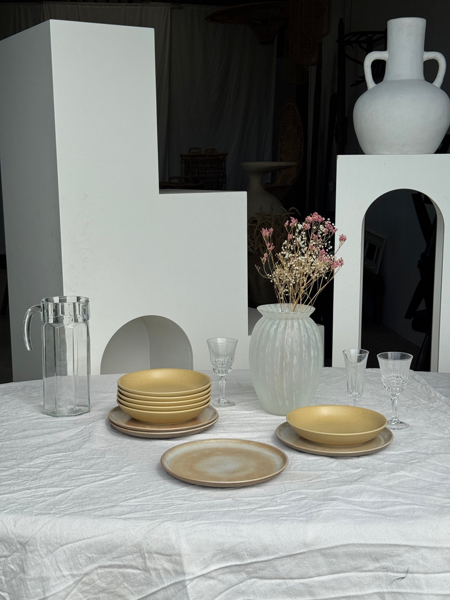 Lot de 4 assiettes en grès beige gris D24,5