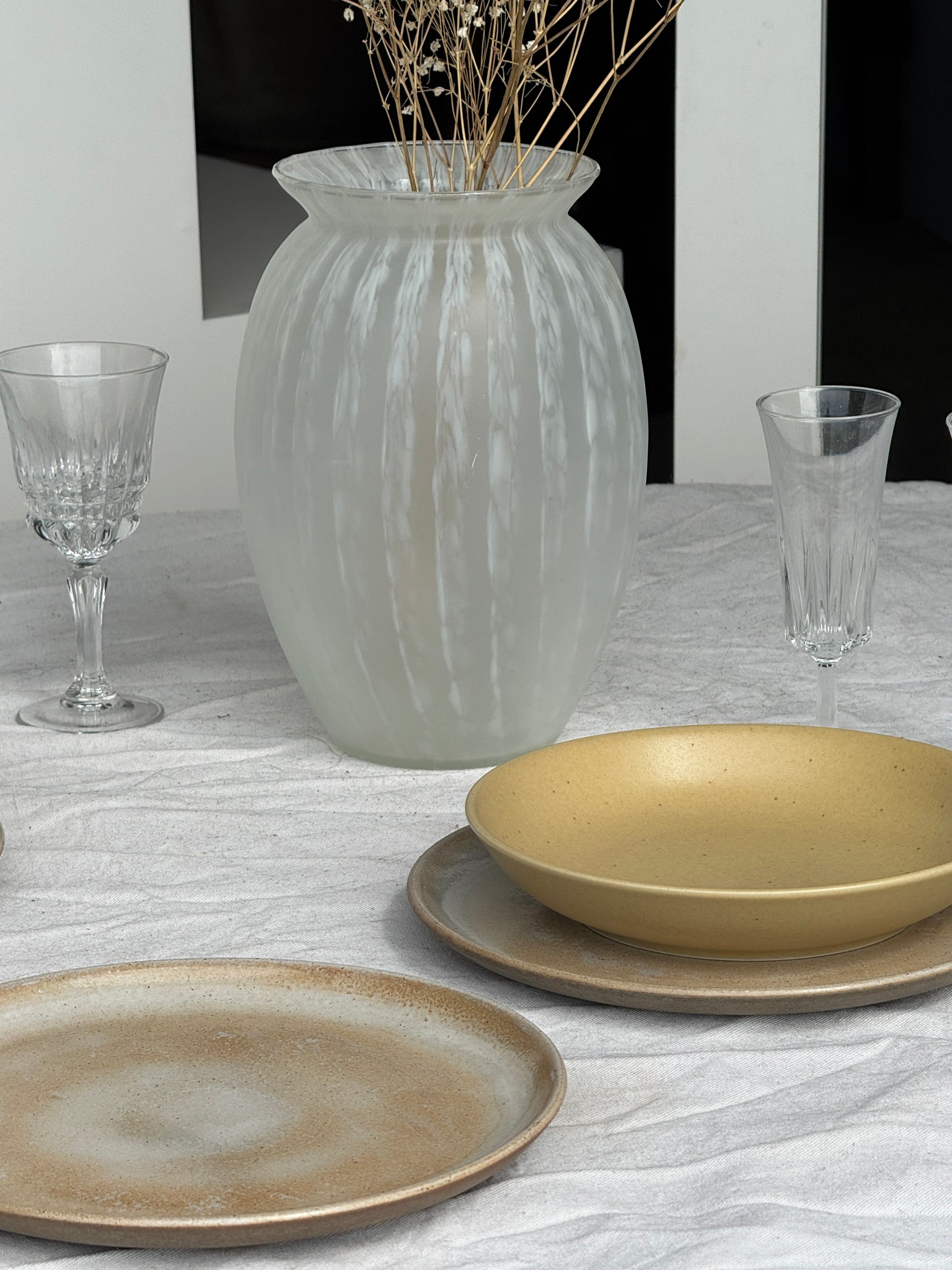 Lot de 4 assiettes en grès beige gris D24,5