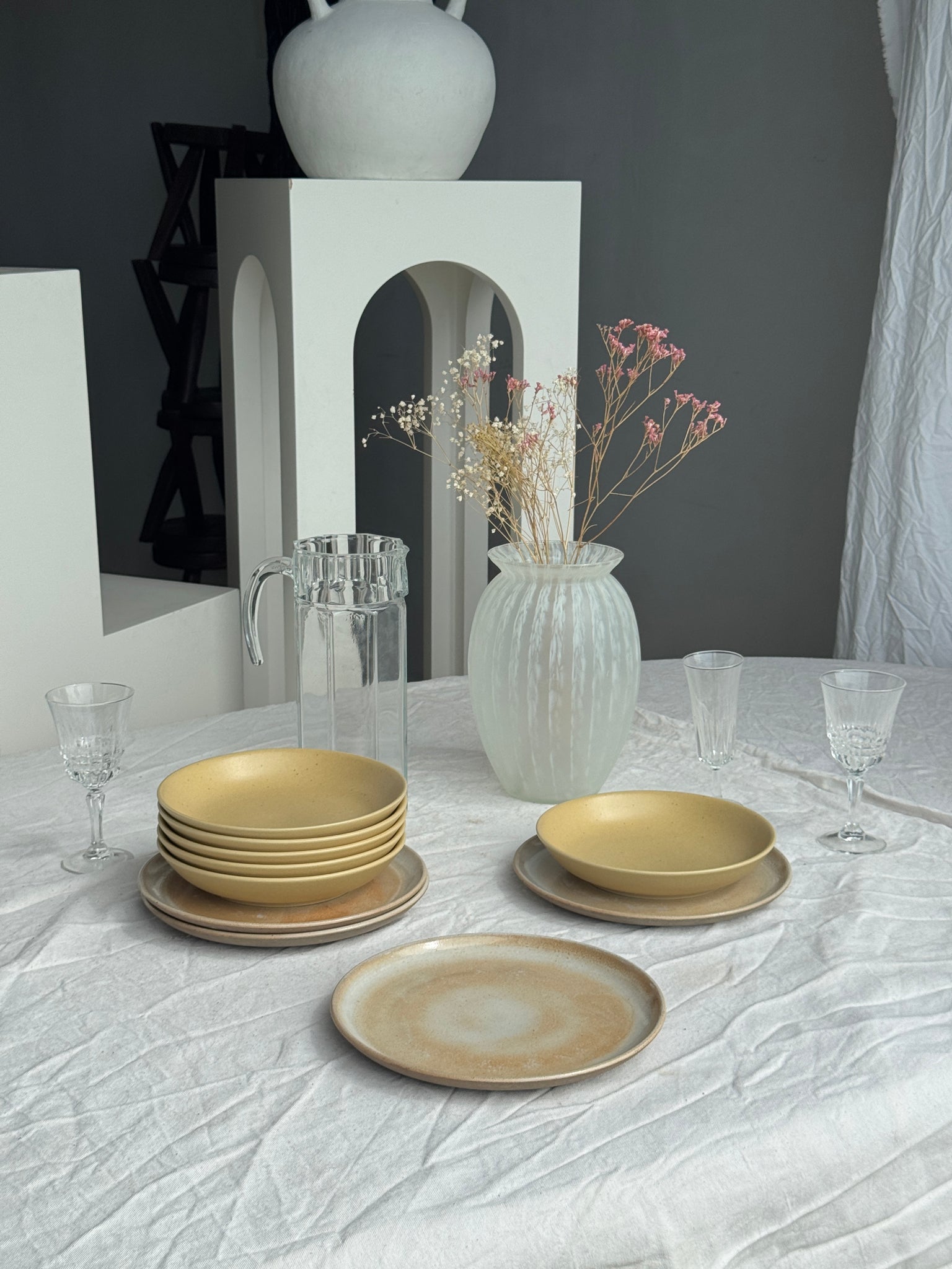 Lot de 4 assiettes en grès beige gris D24,5