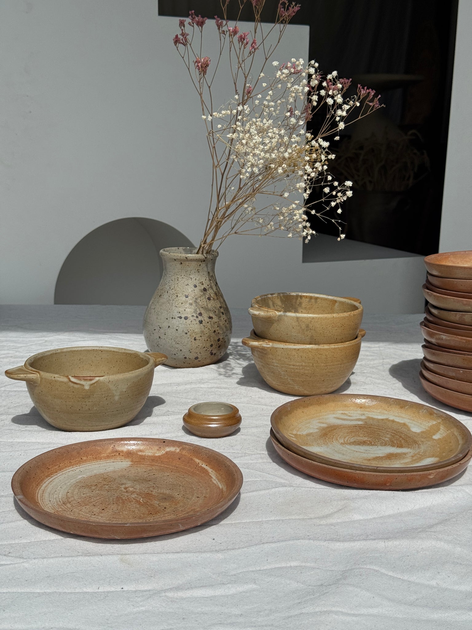 Petit vase en grès moucheté H16