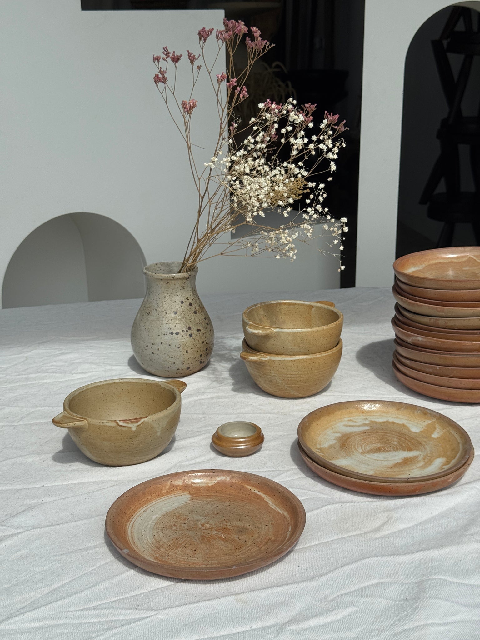 Petit vase en grès moucheté H16