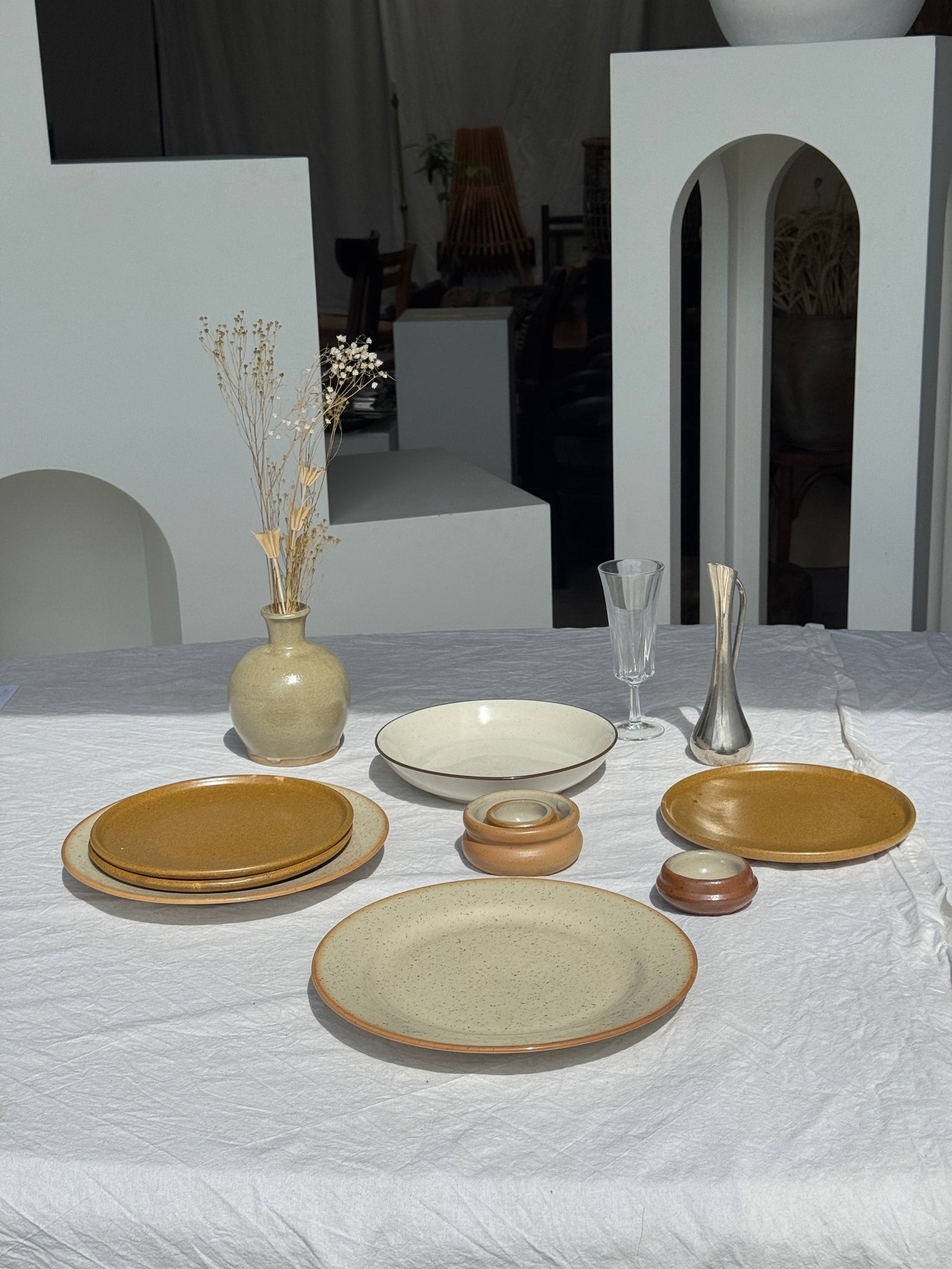 Lot de 3 assiettes à dessert en grès marron Sarreguemines D19,5