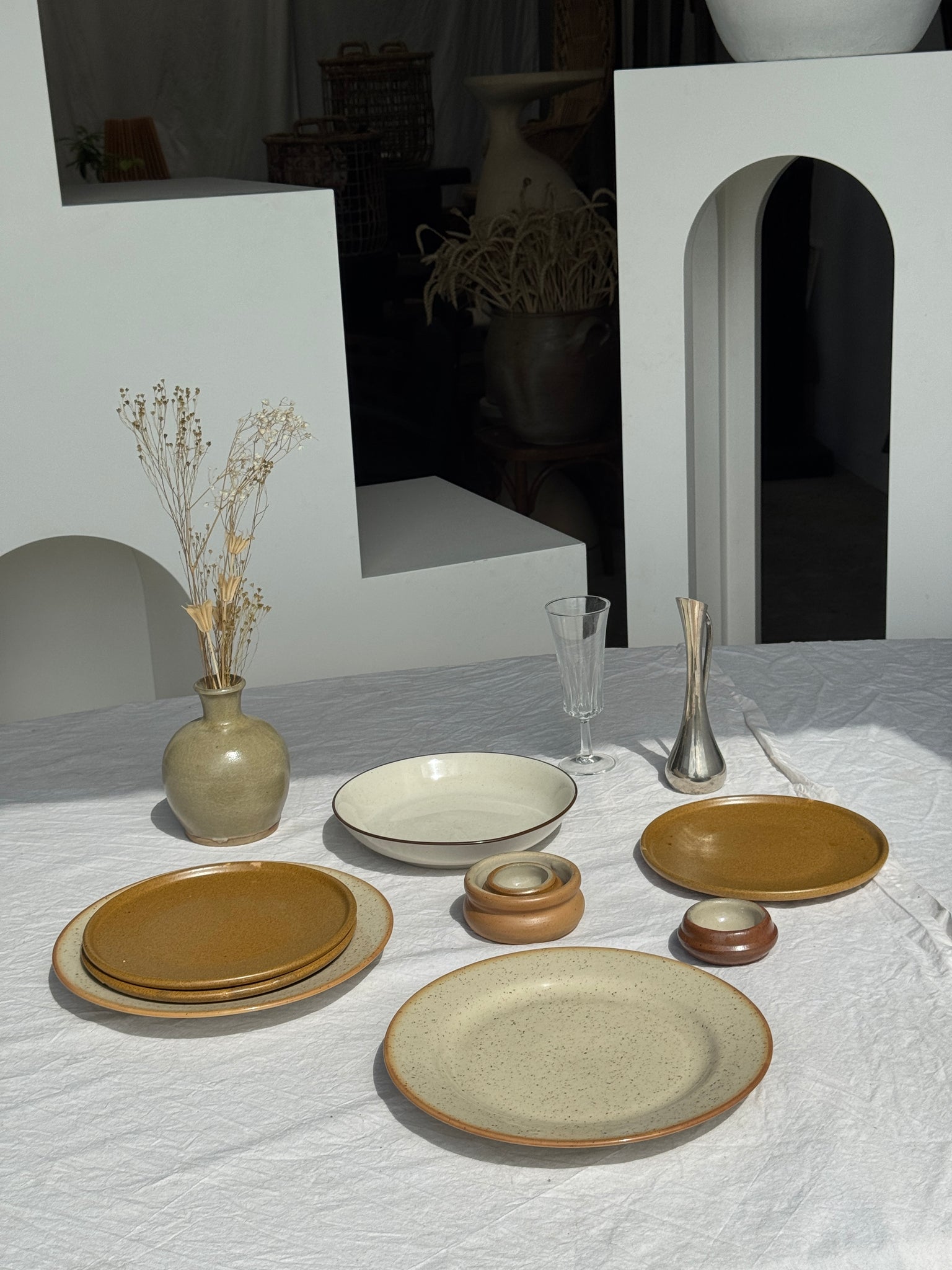 Lot de 3 assiettes à dessert en grès marron Sarreguemines D19,5