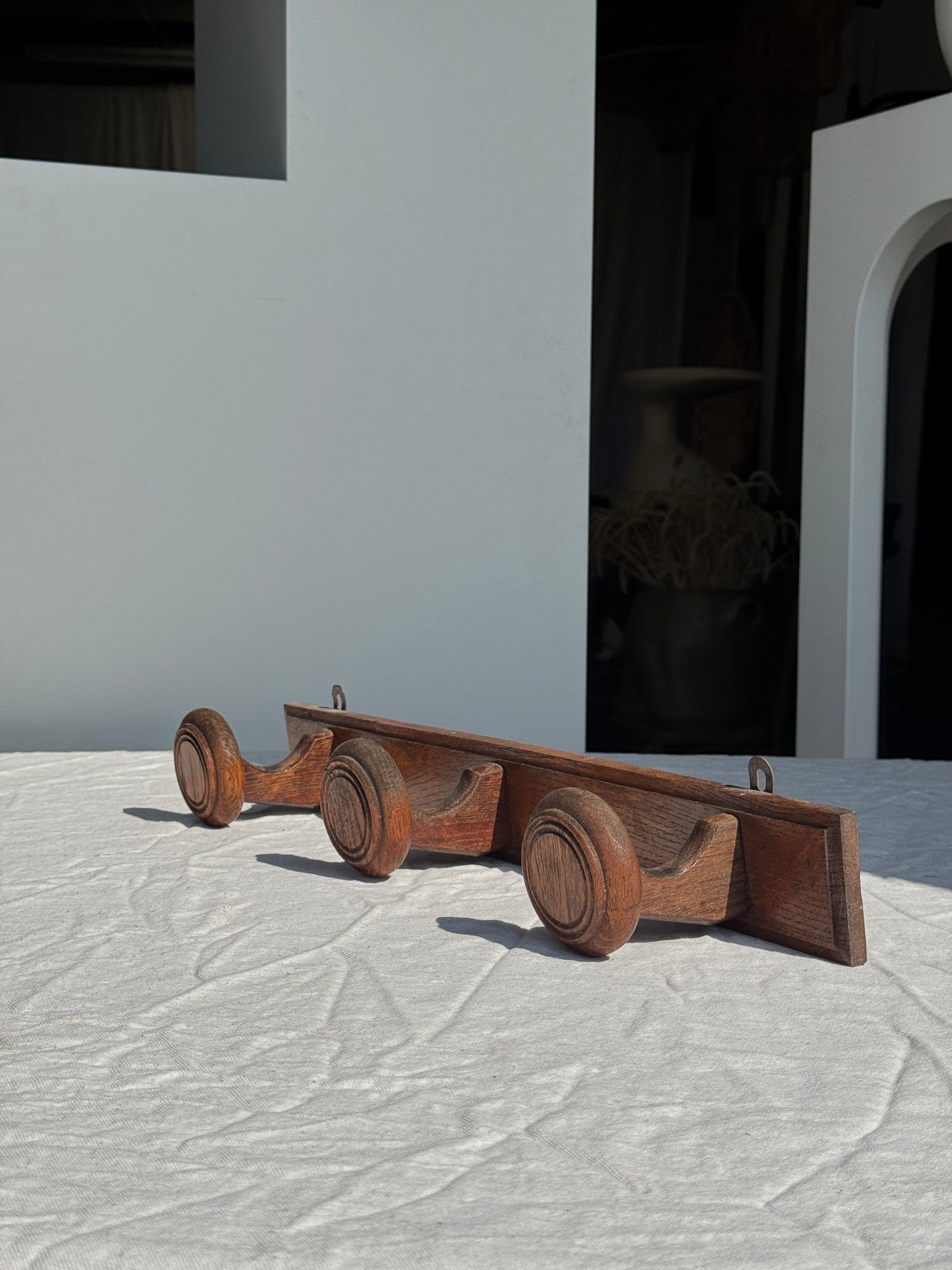 Patère en chêne ancienne à 3 accroches rondes