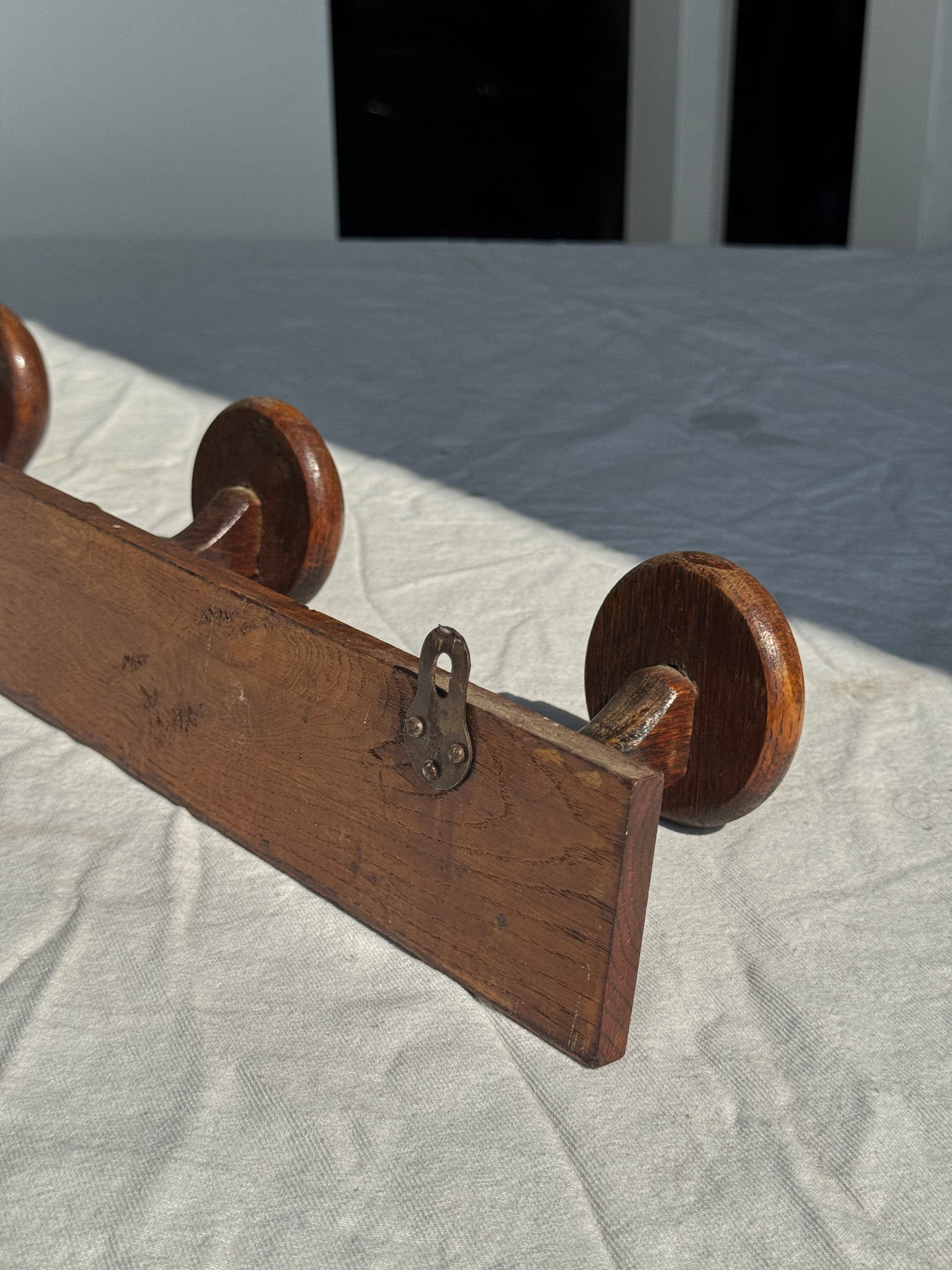 Patère en chêne ancienne à 3 accroches rondes