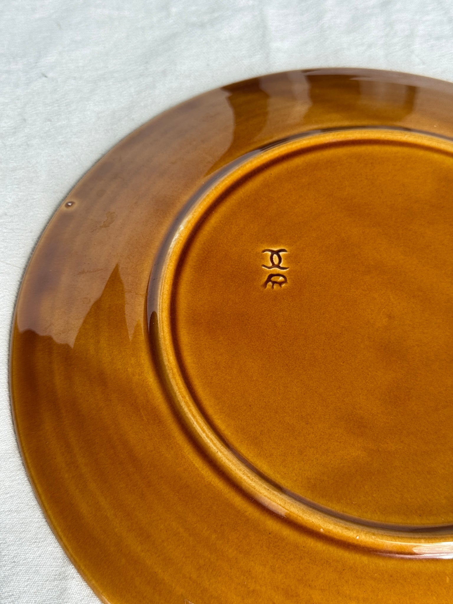 Lot de 8 assiettes en céramique orange D24,5