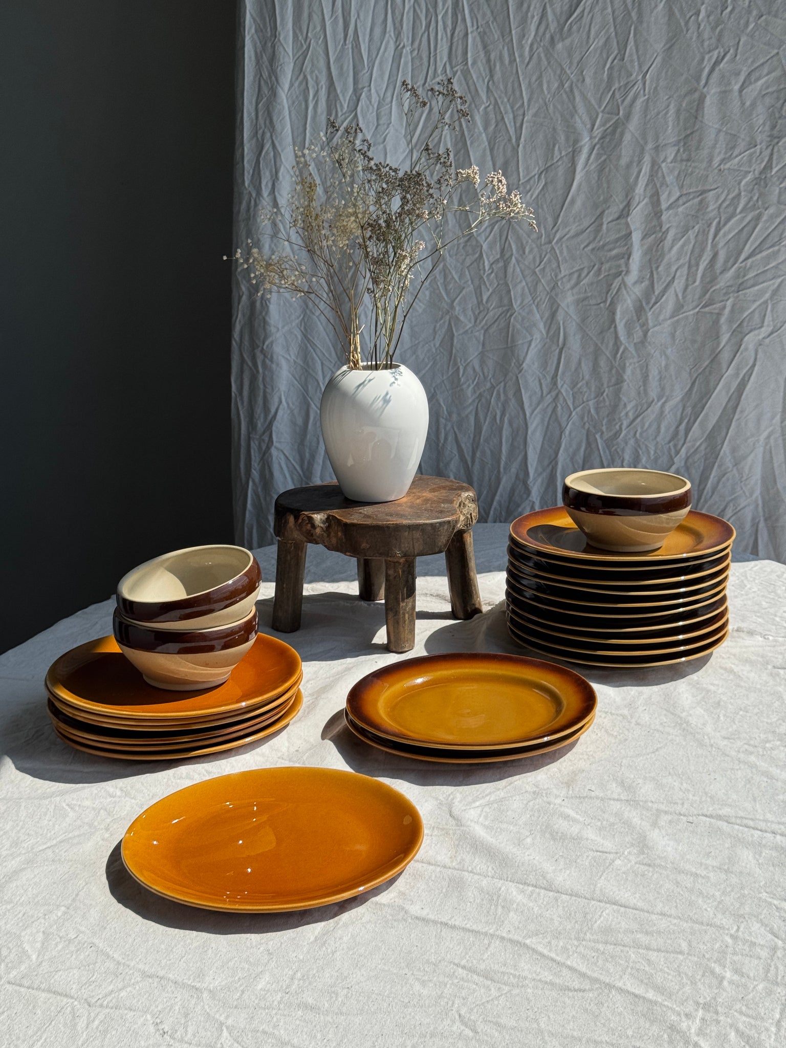 Lot de 8 assiettes en céramique orange D24,5