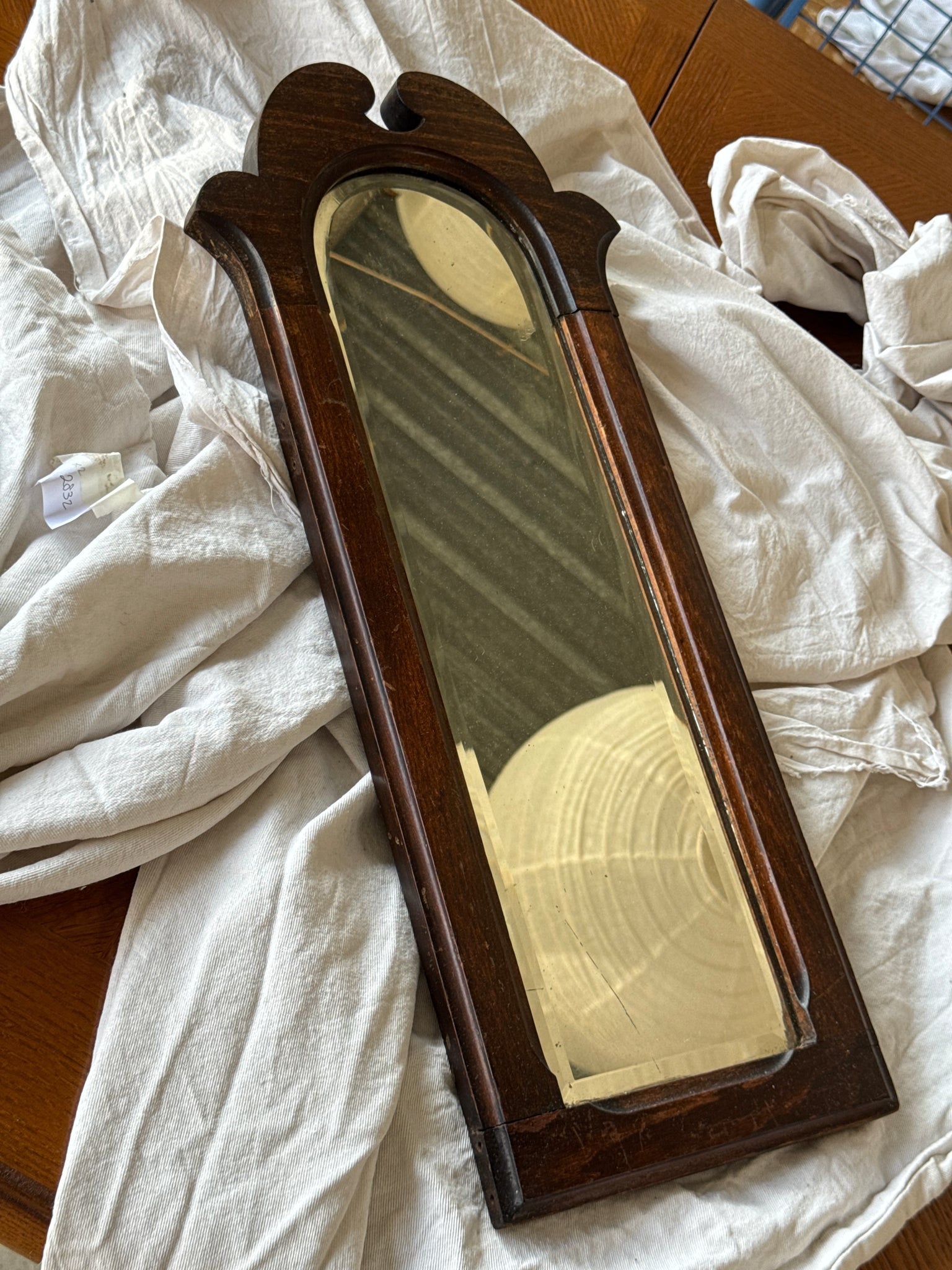 Paire de petits miroirs anciens XIXe glace biseauté cadre en bois