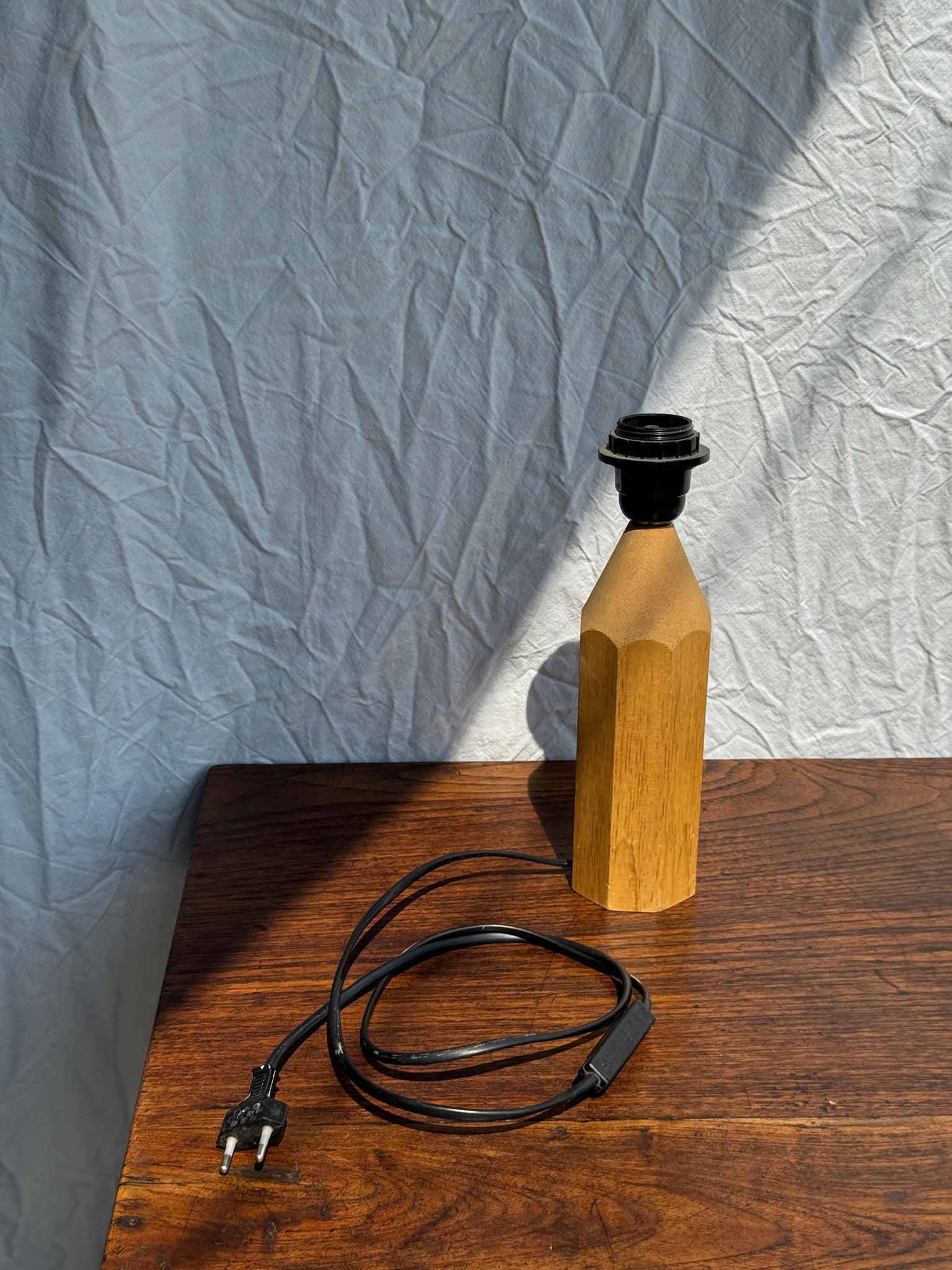 Pied de lampe crayon bois naturel Tarogo vintage H27,5