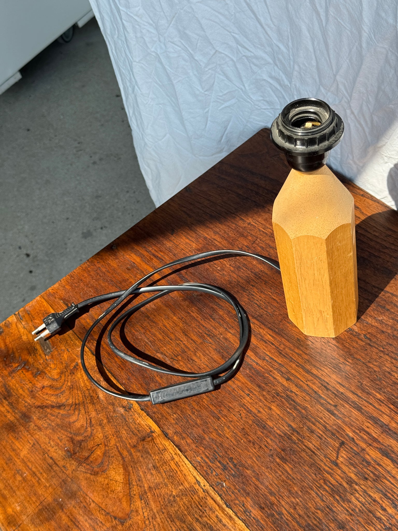Pied de lampe crayon bois naturel Tarogo vintage H27,5