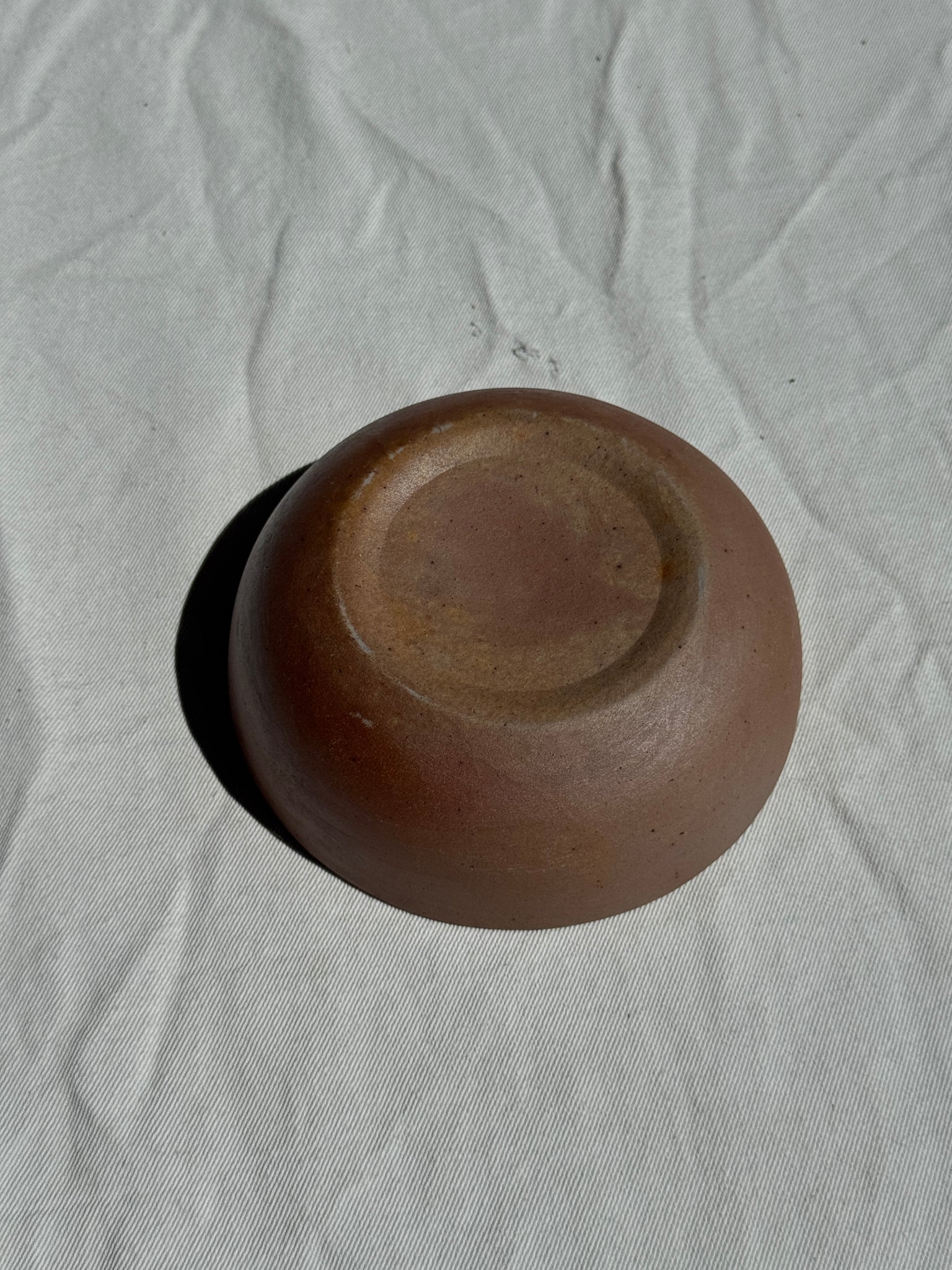 Un bol intérieur gris moucheté extérieur brun mat H5 D15