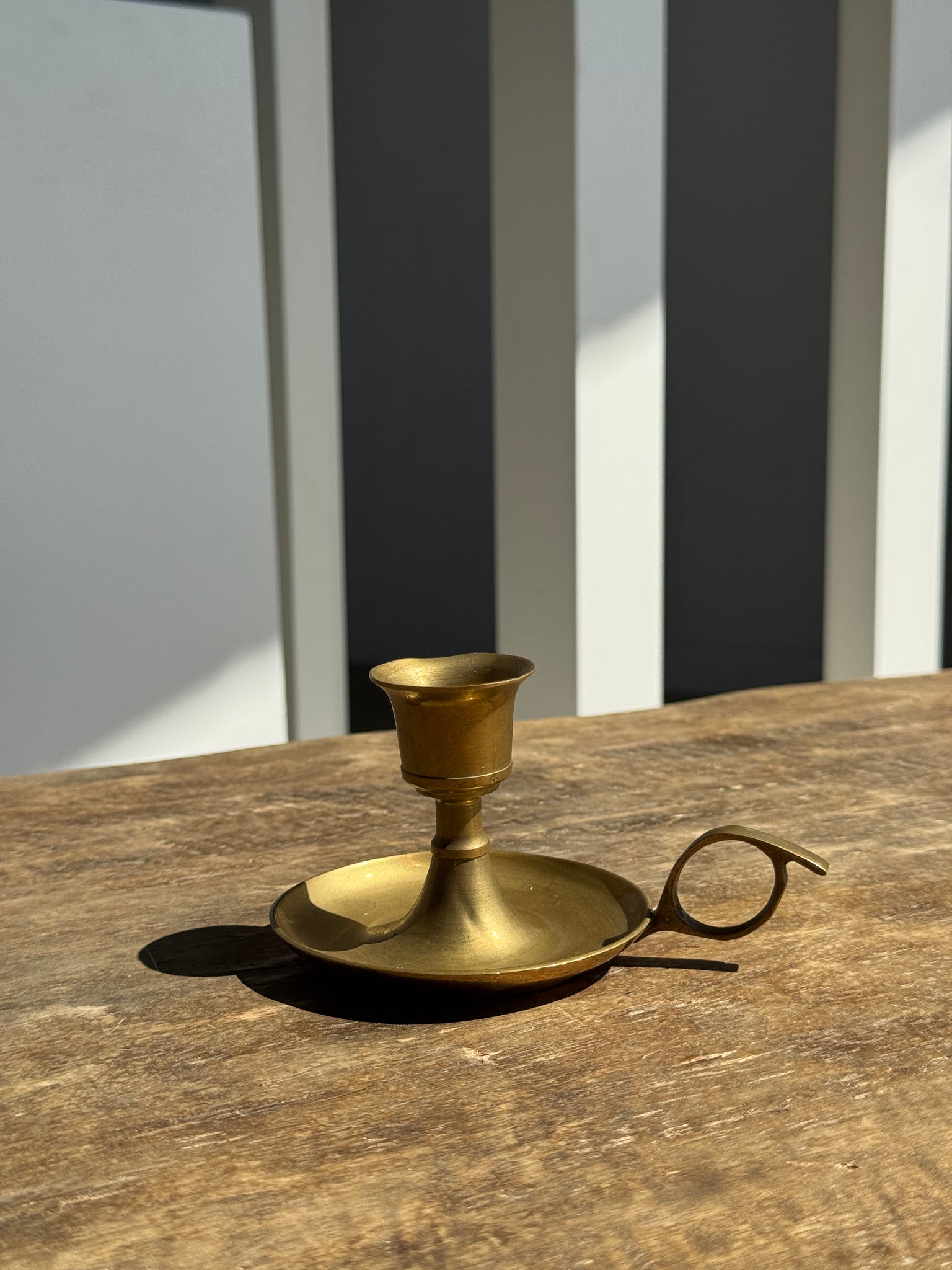Petit bougeoir à main doré ancien H7