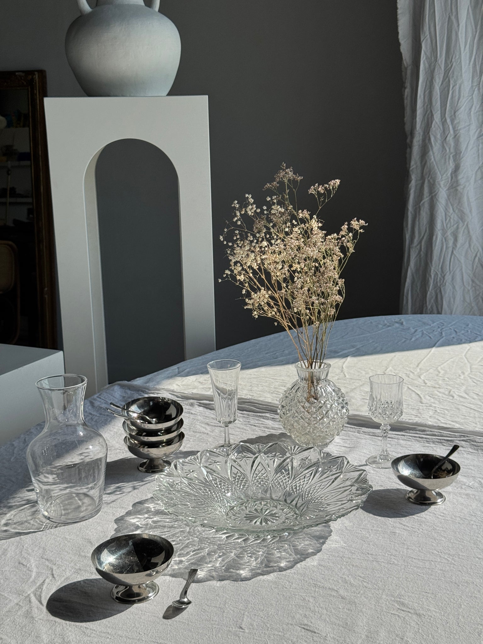 Petit vase boule en verre pointes de diamant H15