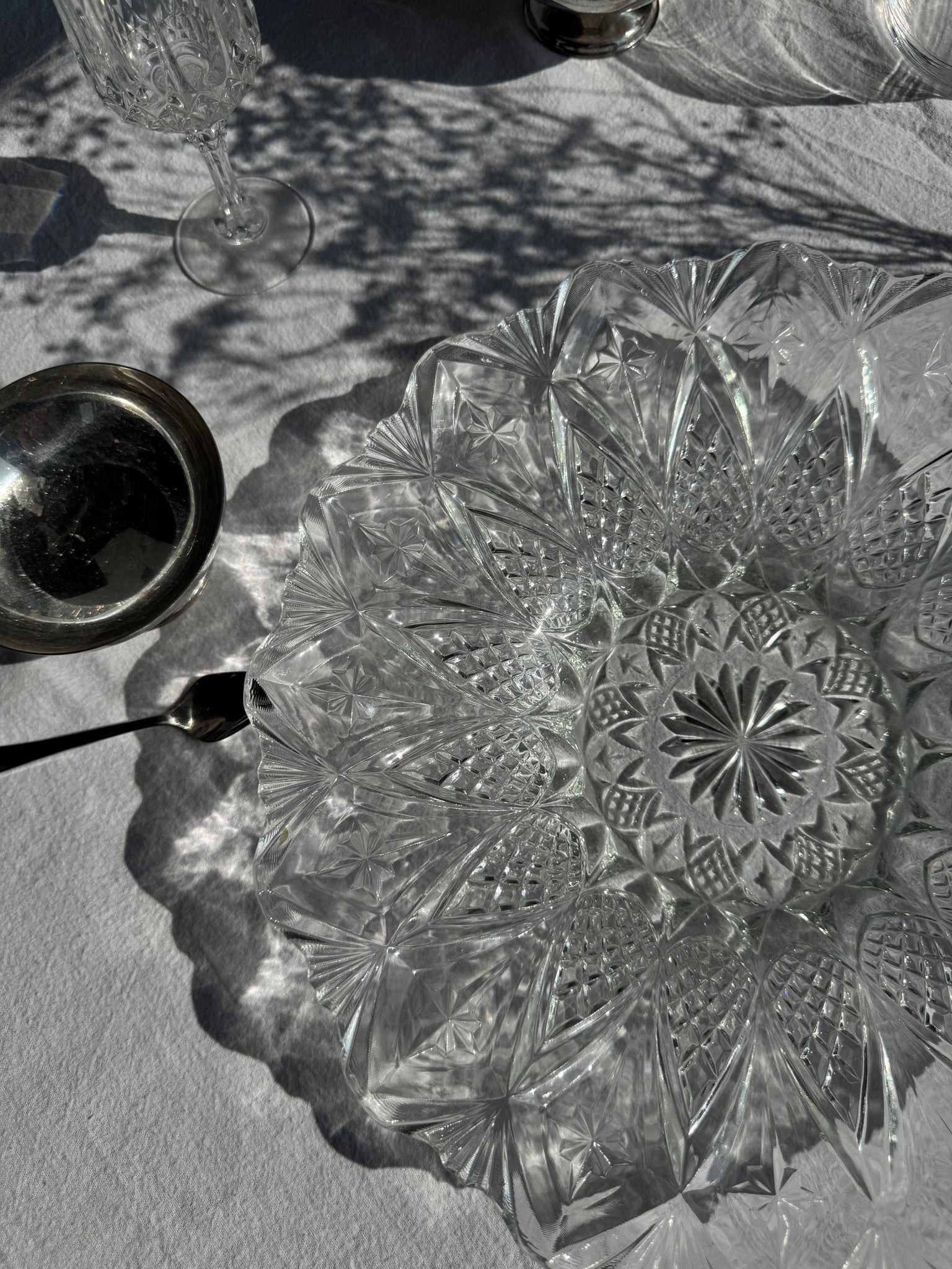 Coupe à fruits ou saladier évasé en pointes de diamant vintage D31