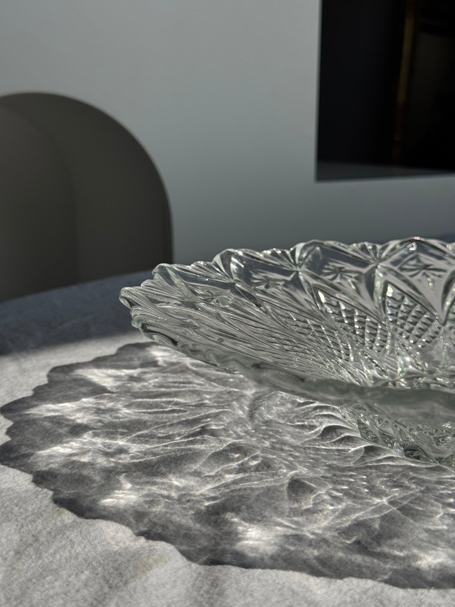 Coupe à fruits ou saladier évasé en pointes de diamant vintage D31
