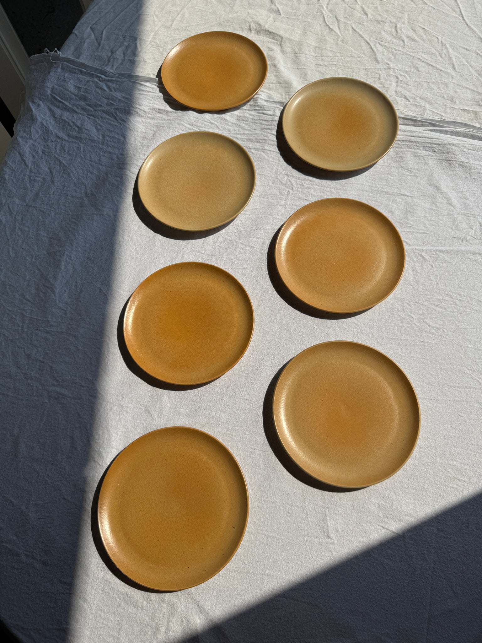 Lot de 7 assiettes à dessert en grès orange vintage D20